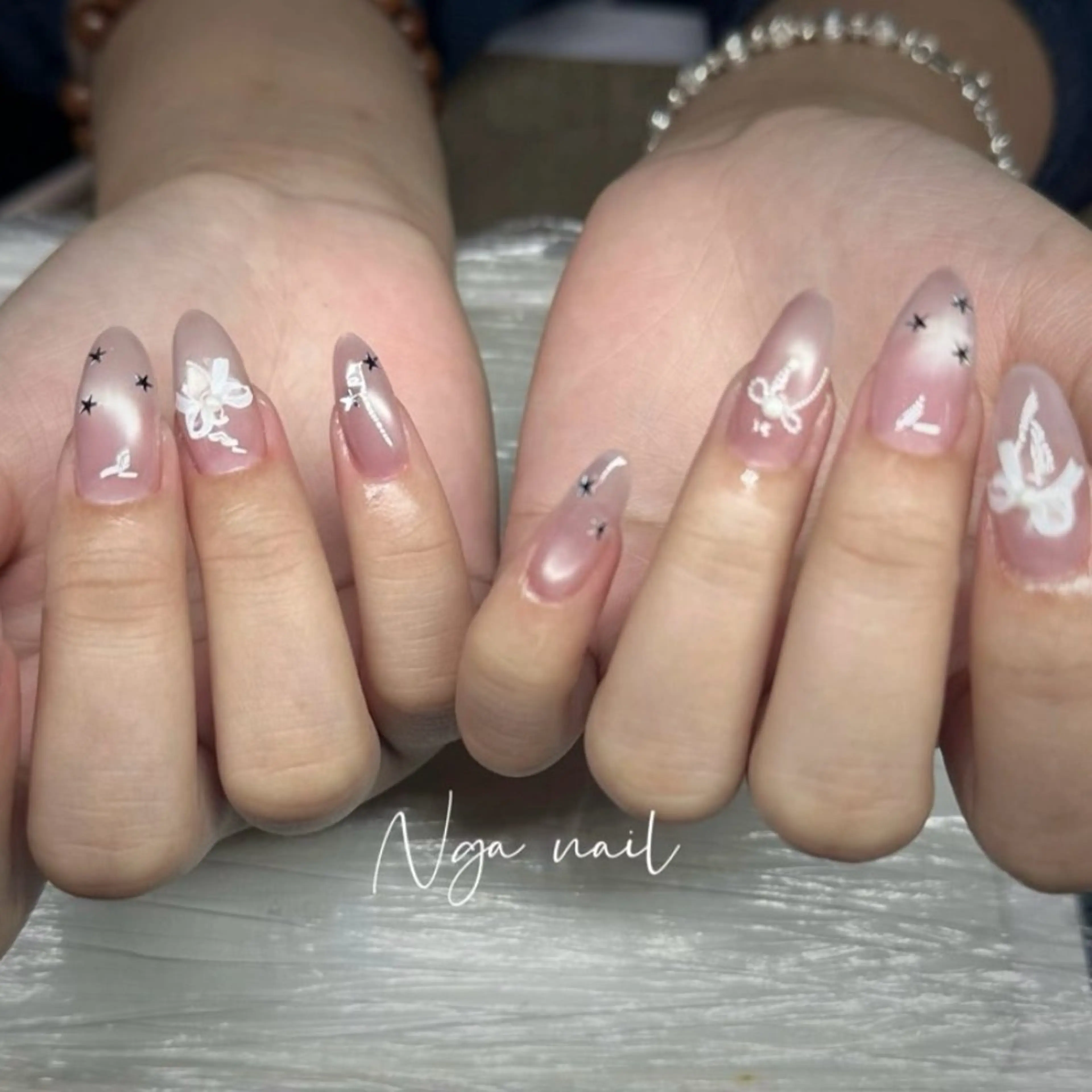 ミディアム ガー NAILのネイルデザイン