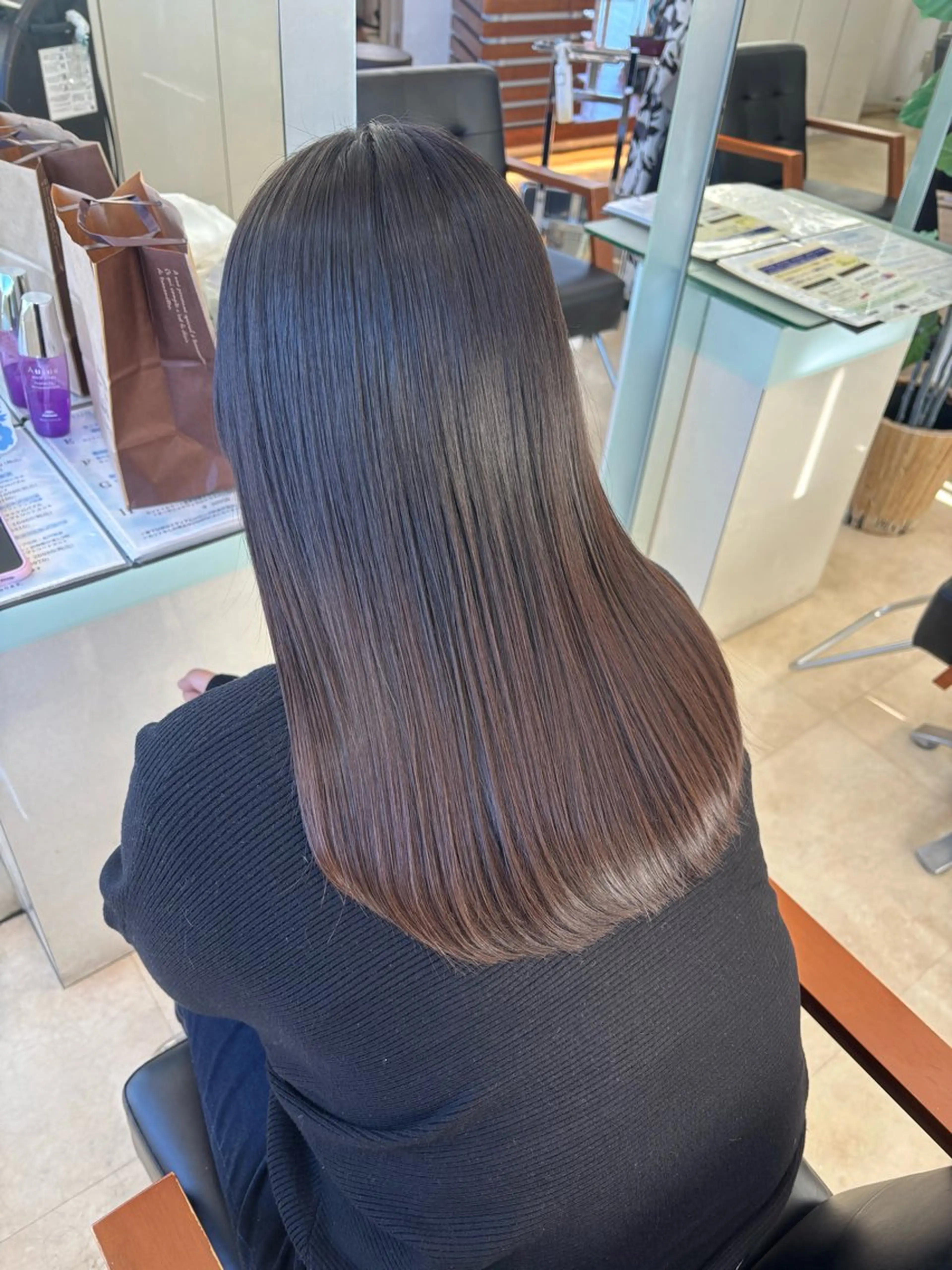 セミロング 髪質改善/縮毛矯正‎ ‎ｸﾏｶﾞｲｴﾐｶ‎のヘアスタイル