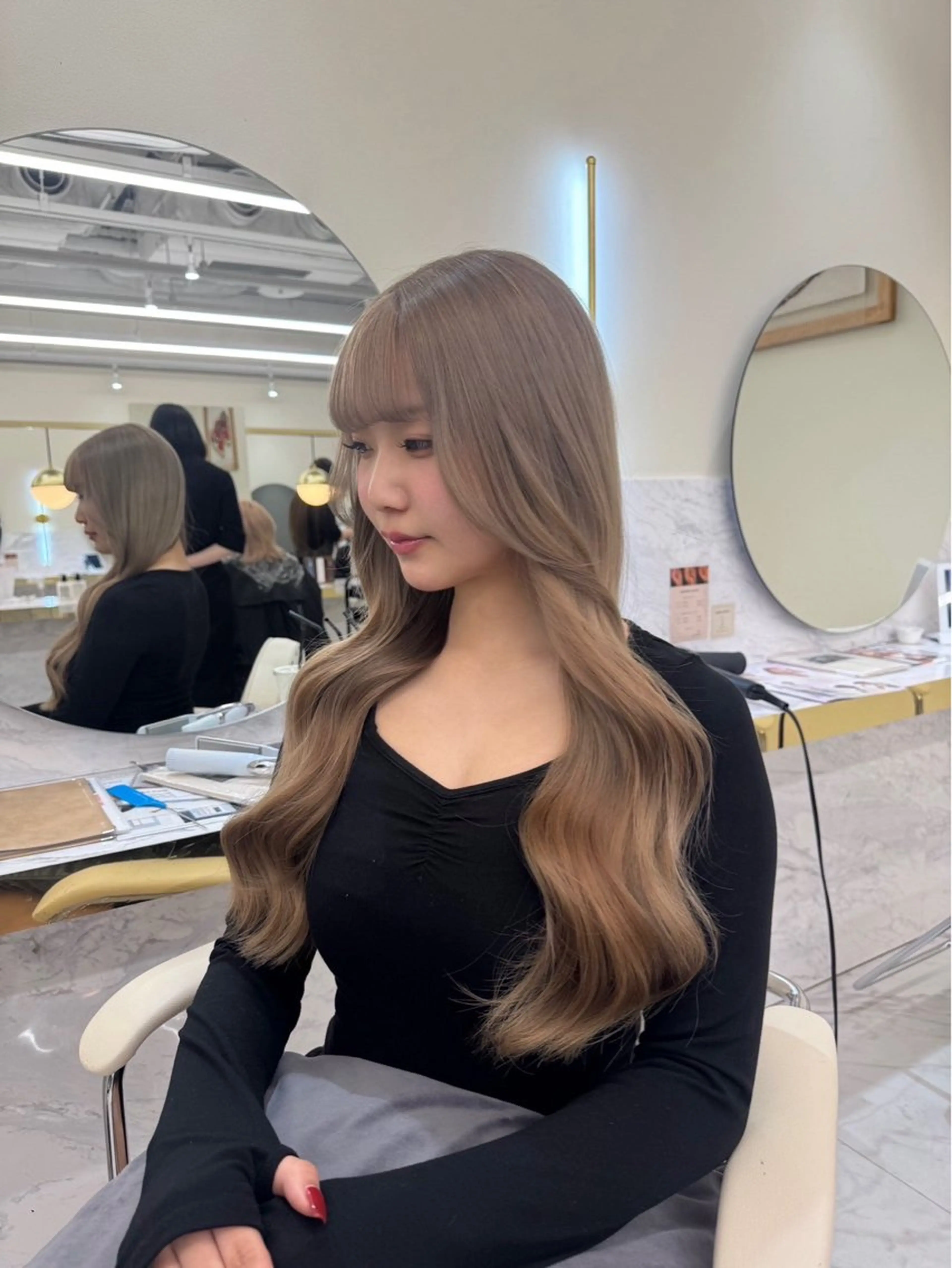 ロング カラー ベージュカラー ミルクティーベージュ ヘアカラー ワンホン×髪質改善 つのーか🩶‪🫧のヘアスタイル