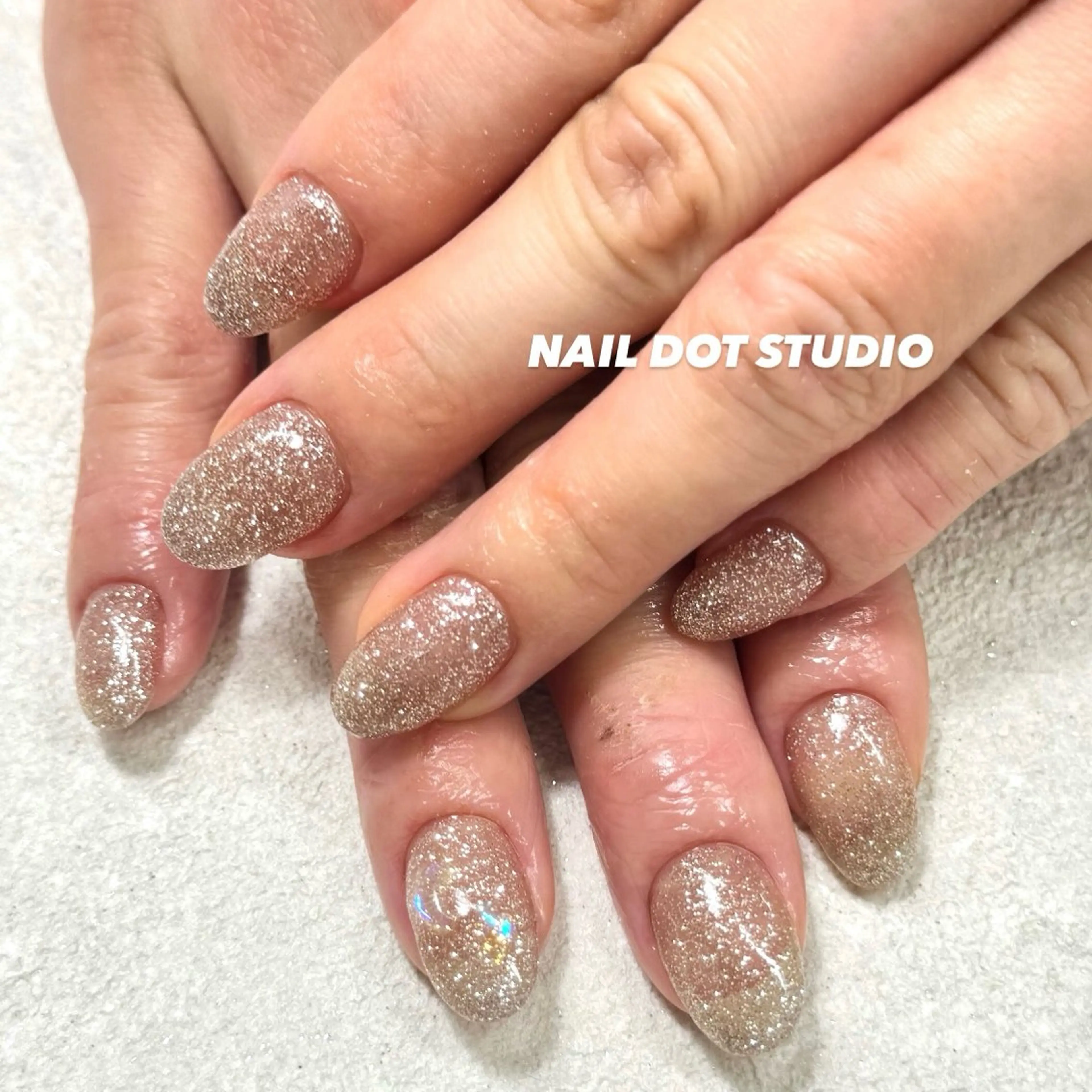 ネイル ハンドネイル NAILDOTSTU DIO SEINAのネイルデザイン