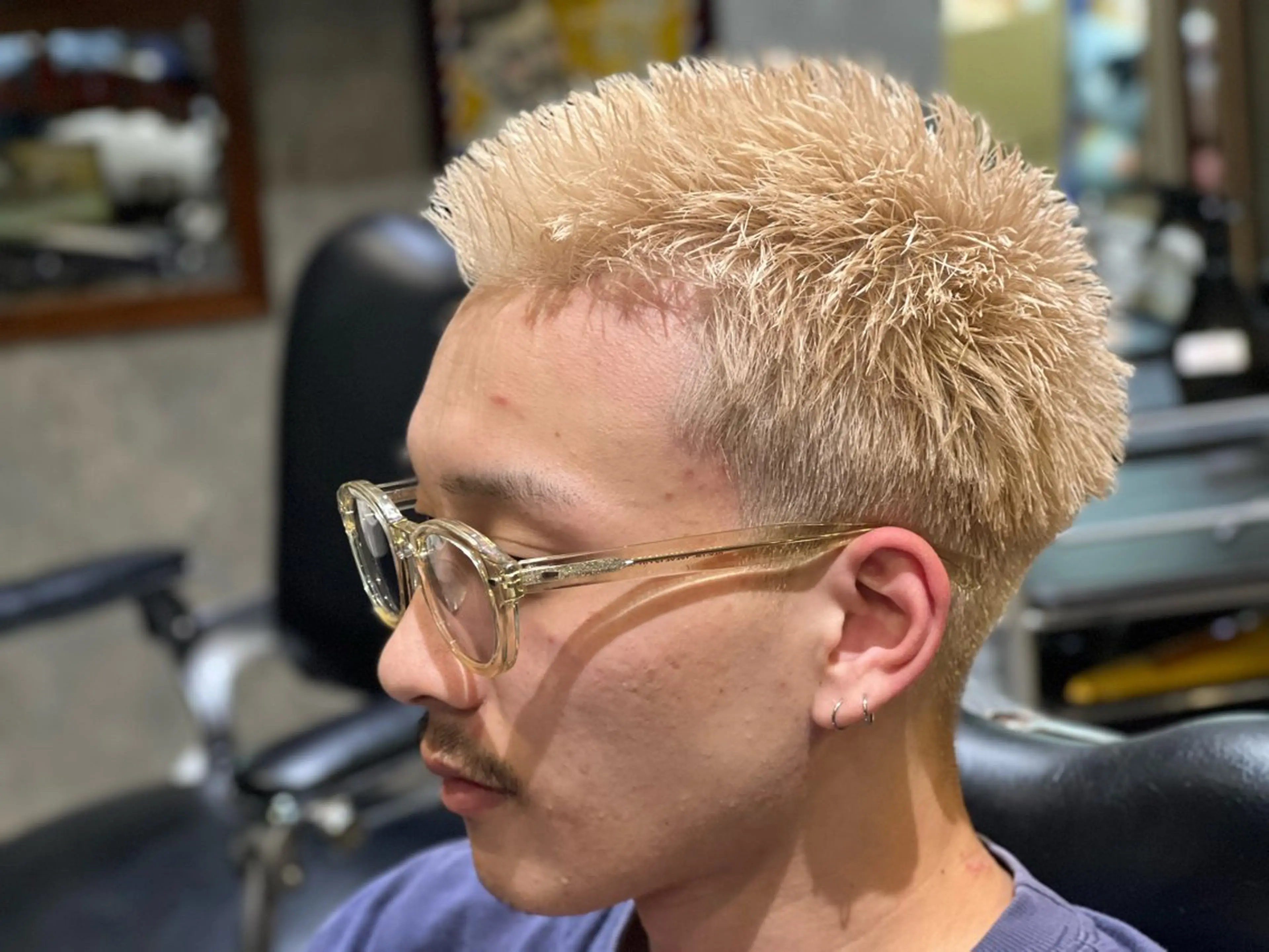 ショート ヘアカラー 中居 優弥のヘアスタイル