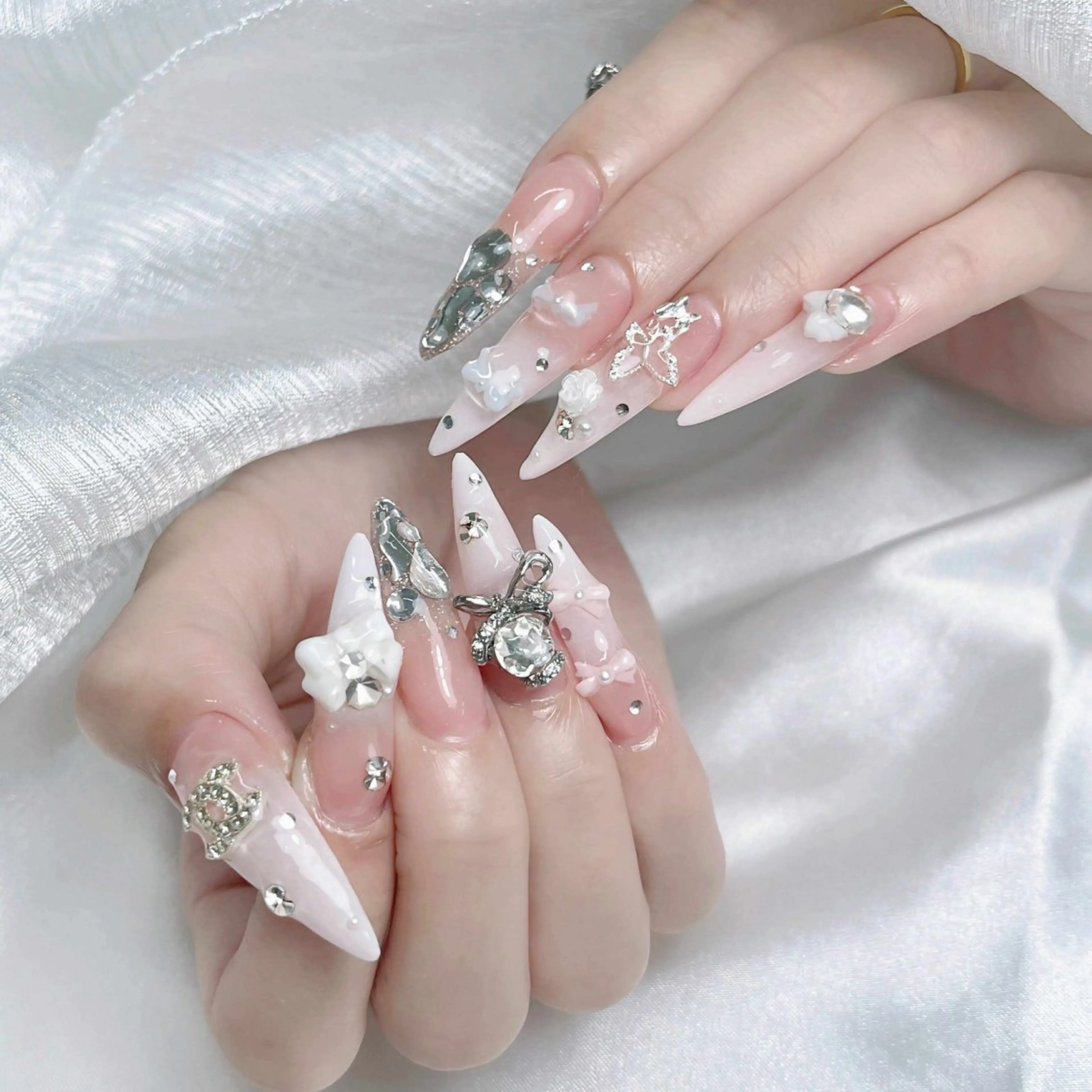 ネイル ハンドネイル ハンドケア Nova Nail Nambaのネイルデザイン