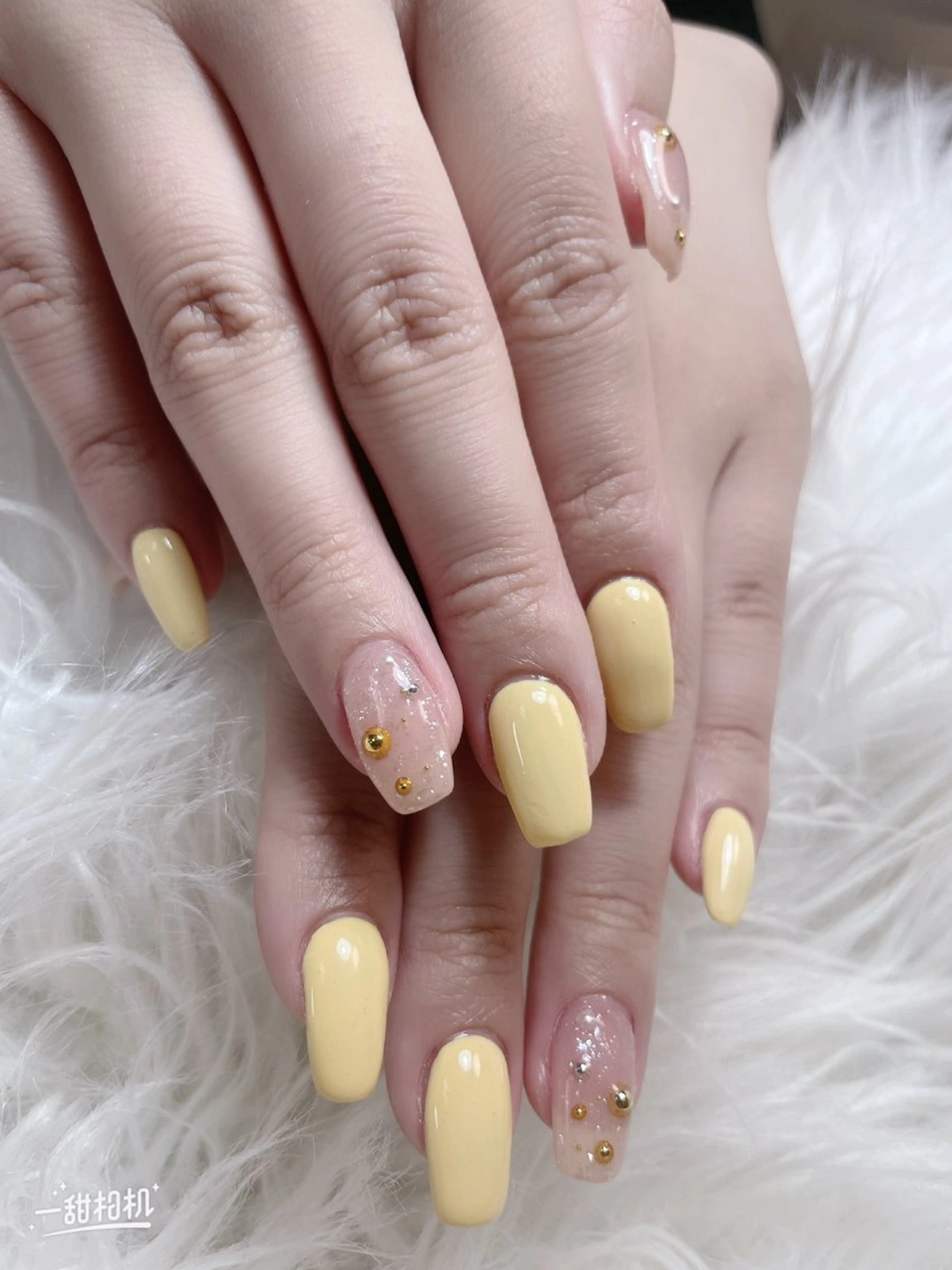 ネイル チークネイル 長さ出し フレンチネイル キラキラネイル ラメ(グリッター) ハンドネイル Vp ネイルのネイルデザイン