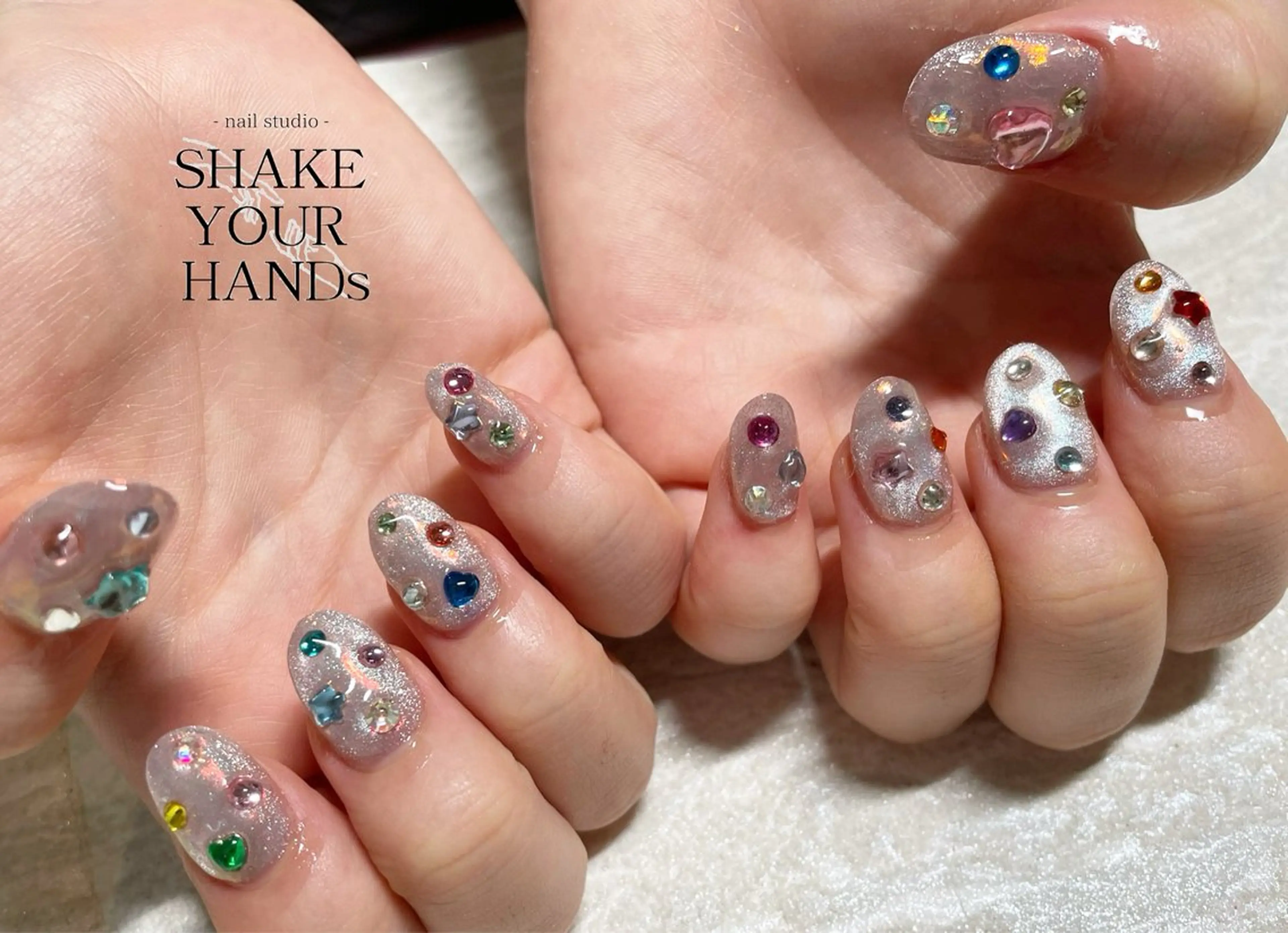 ネイル マグネットネイル ストーンネイル ハンドネイル ネイルスタジオ シェイクユアハンズのネイルデザイン