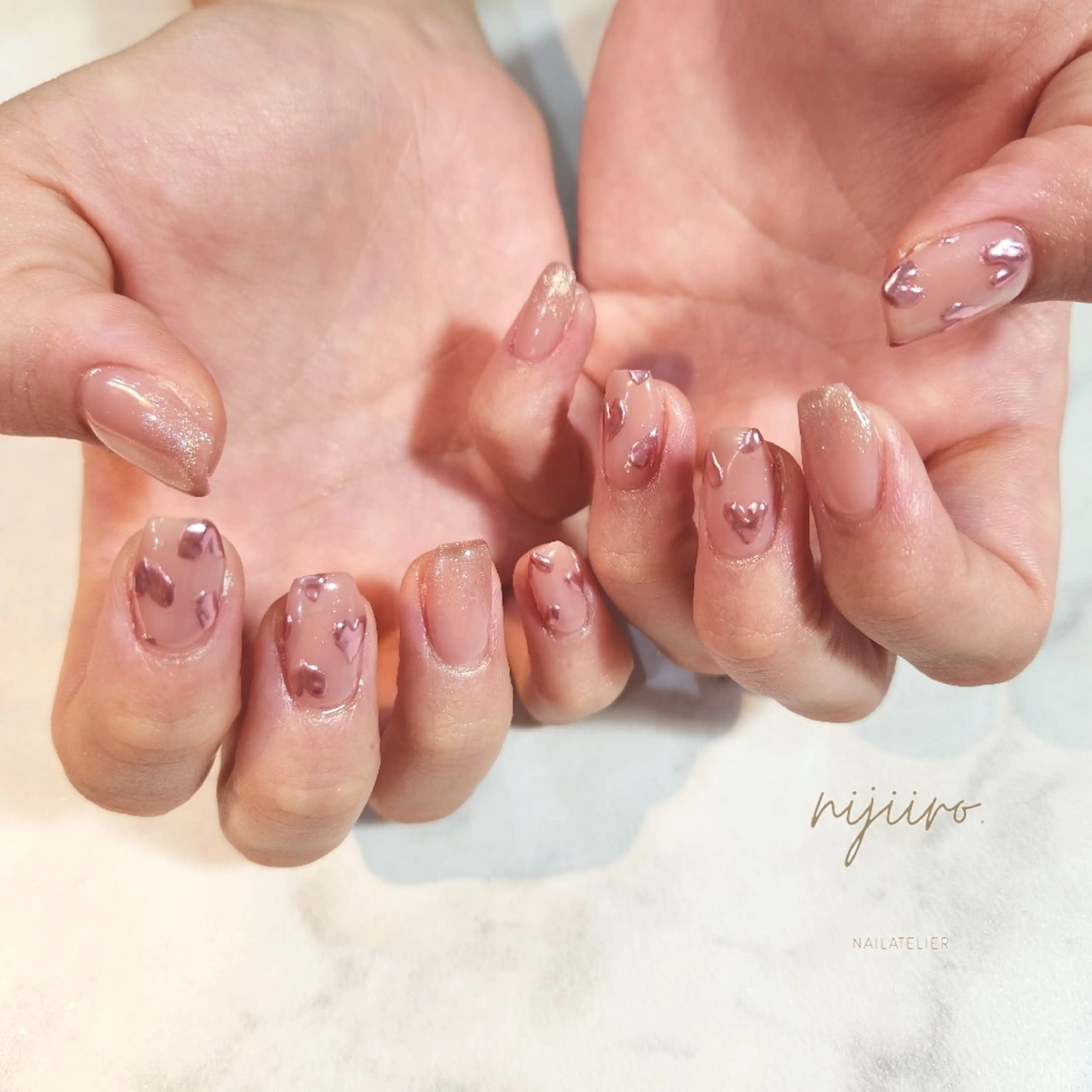 ネイル ハート ミラーネイル ハンドネイル nailatelier nijiiro.所属・nijiiro🌈 サトウのネイルデザイン