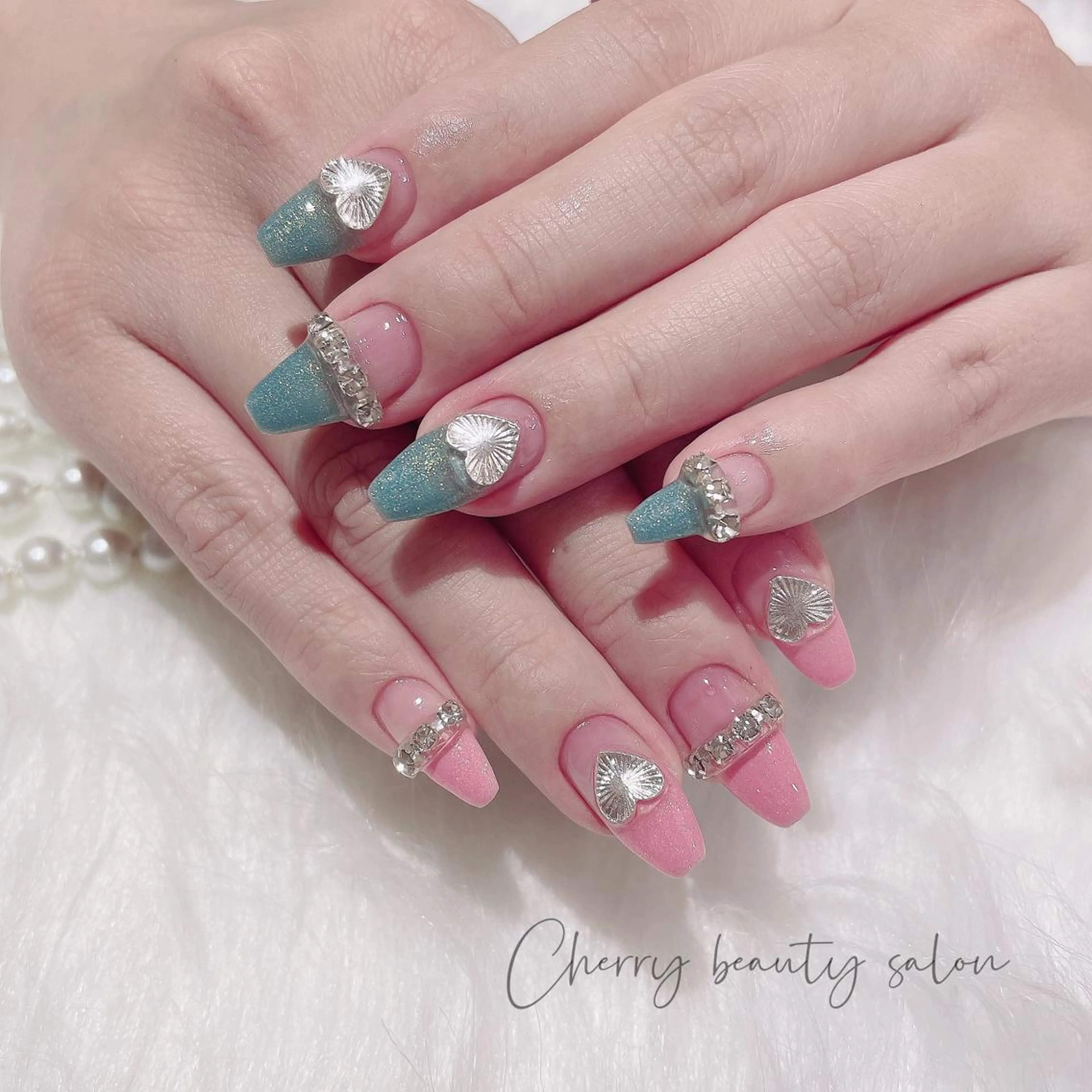 ネイル SAKURA 🍒のネイルデザイン