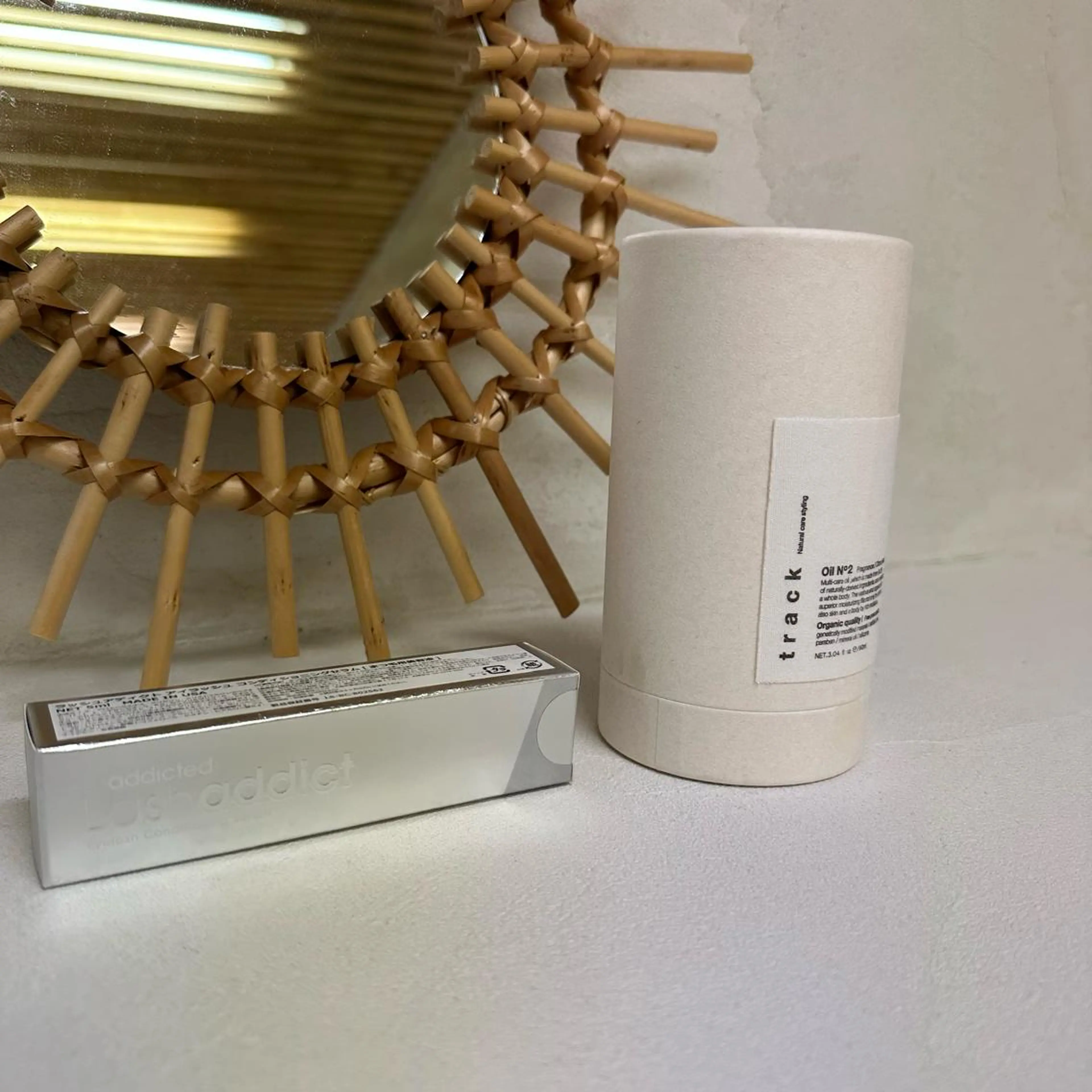 ロング カラー ヘアアレンジ メンズ ネイル マツエク・マツパ アイブロウ une 石橋阪大前・ 箕面・池田・蛍池のマツエク・マツパデザイン