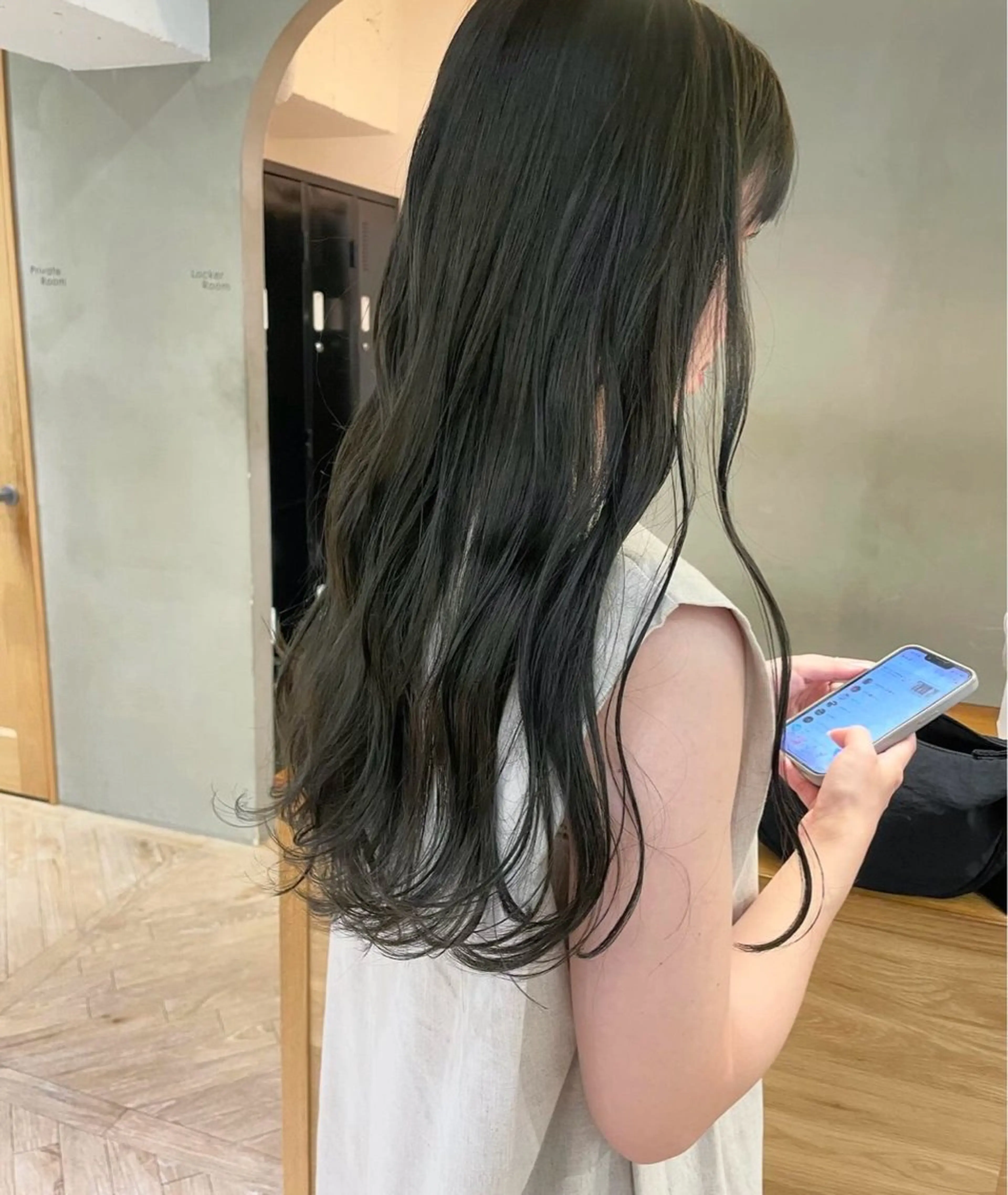 ロング カラー ベージュカラー オリーブベージュ 透明感×レイヤーカッ ト🌼kiraraのヘアスタイル