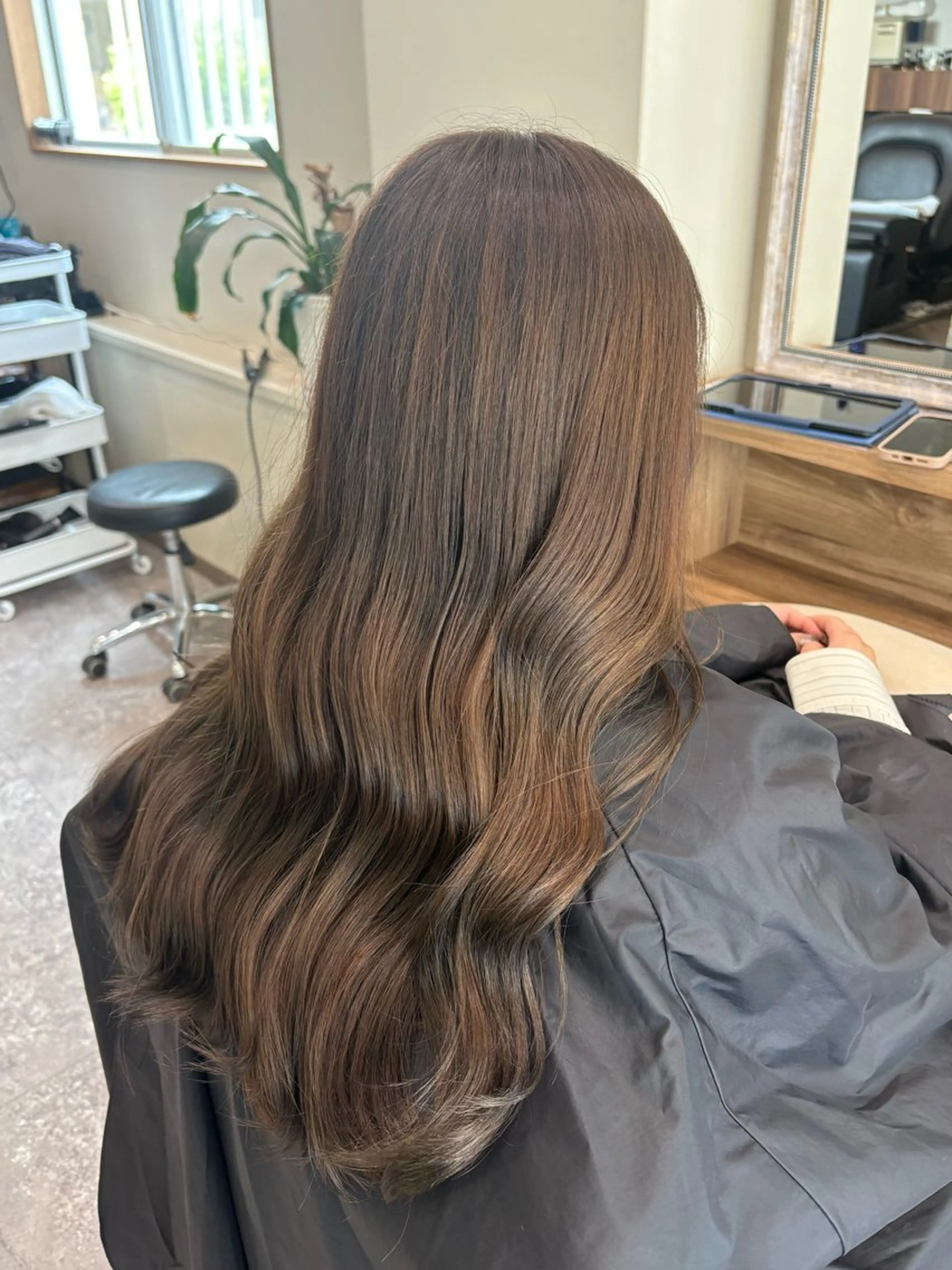 ロング カット ヘアカラー teto コハルのヘアスタイル