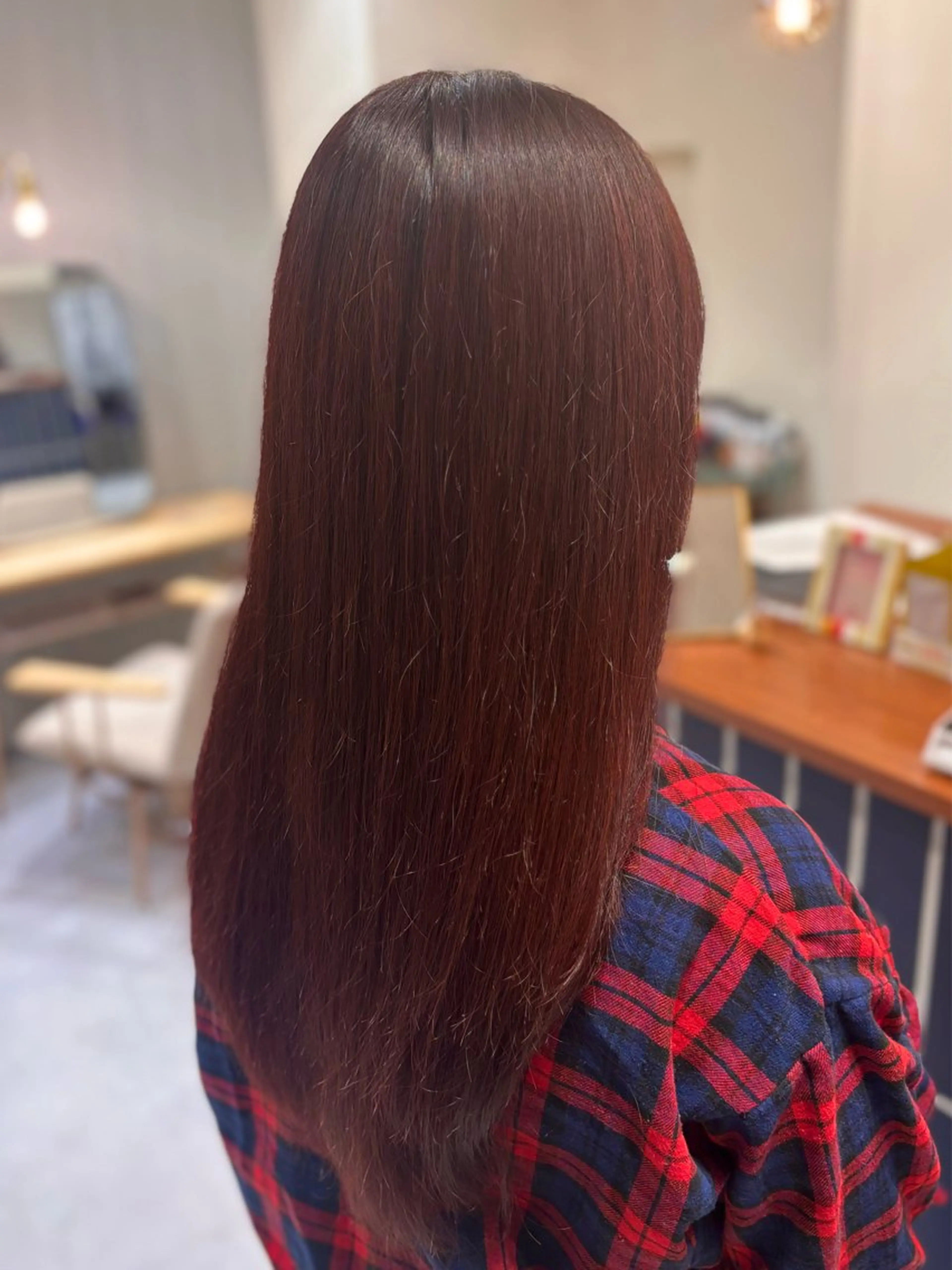 ロング カラー 崎村 寧々のヘアスタイル