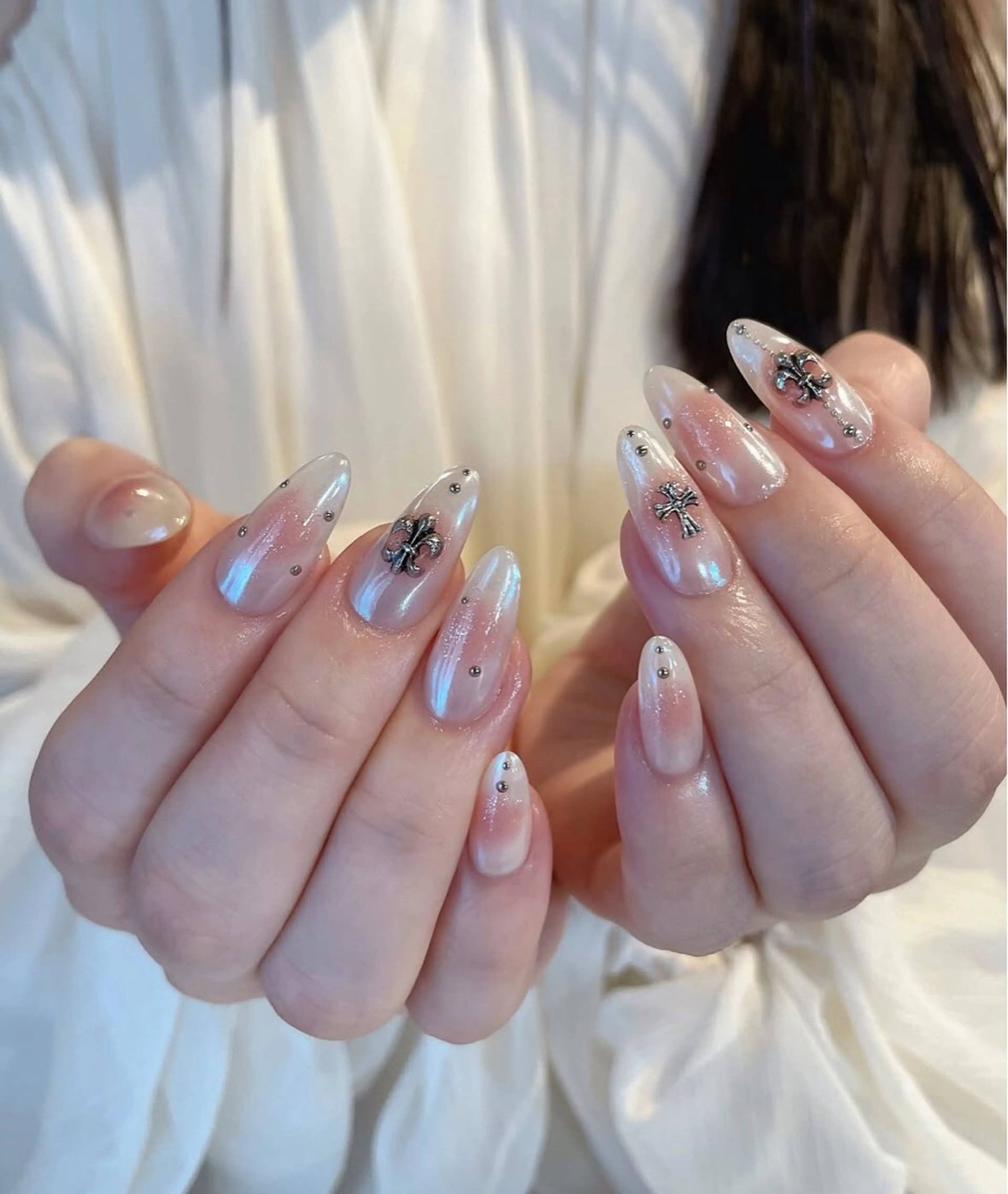 ネイル 長さ出し グラデーション キラキラネイル 韓国ネイル ラメ(グリッター) ハンドネイル ハンドケア Chisa Nail Studio所属・チ サのネイルデザイン