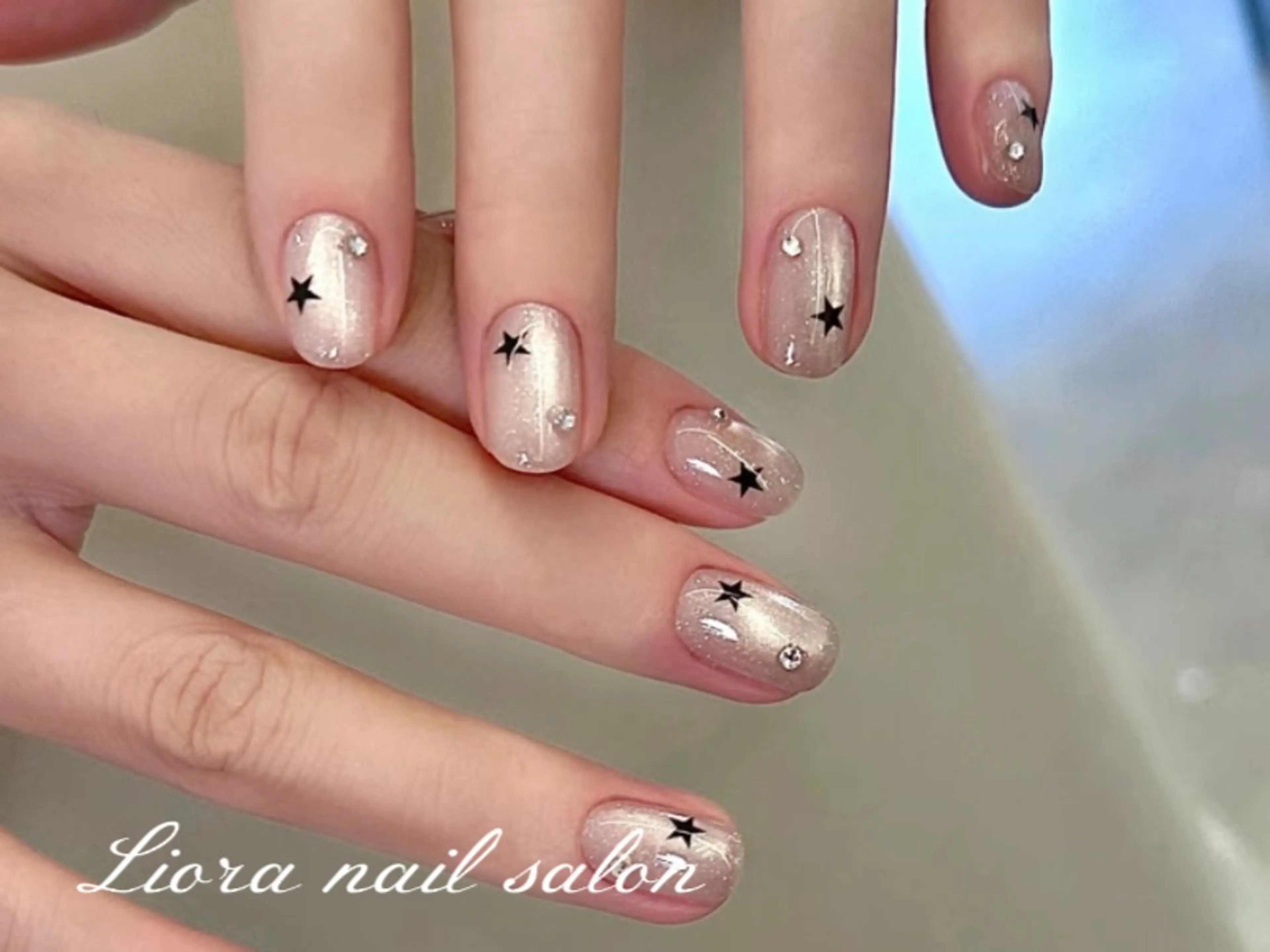 ネイル チークネイル フットネイル フレンチネイル ジェルネイル ガーリー ハンドネイル Liora nail 1のネイルデザイン