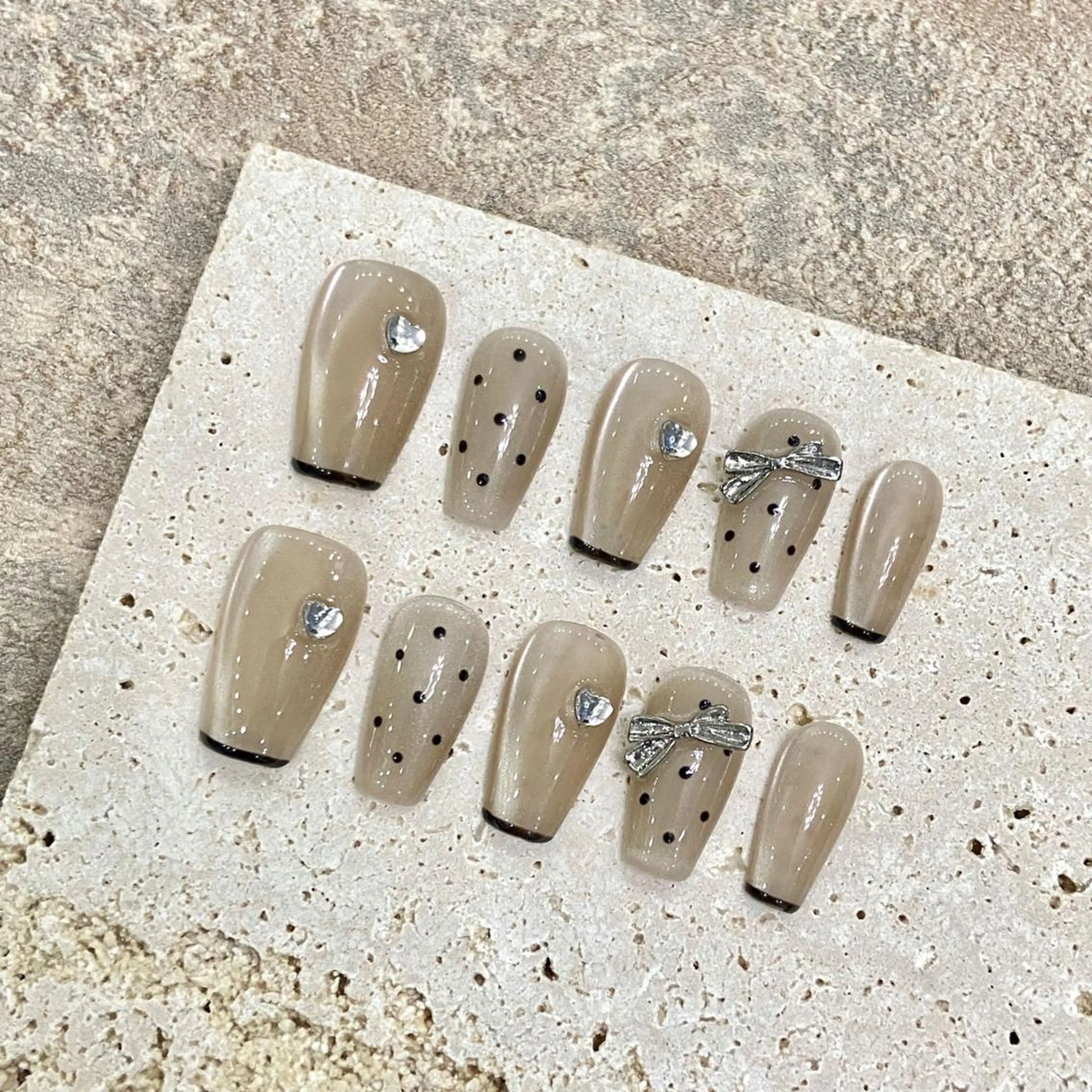 ネイル ジェルネイル ネイルチップ ハンドネイル ハンドケア KIMI 🐰のネイルデザイン