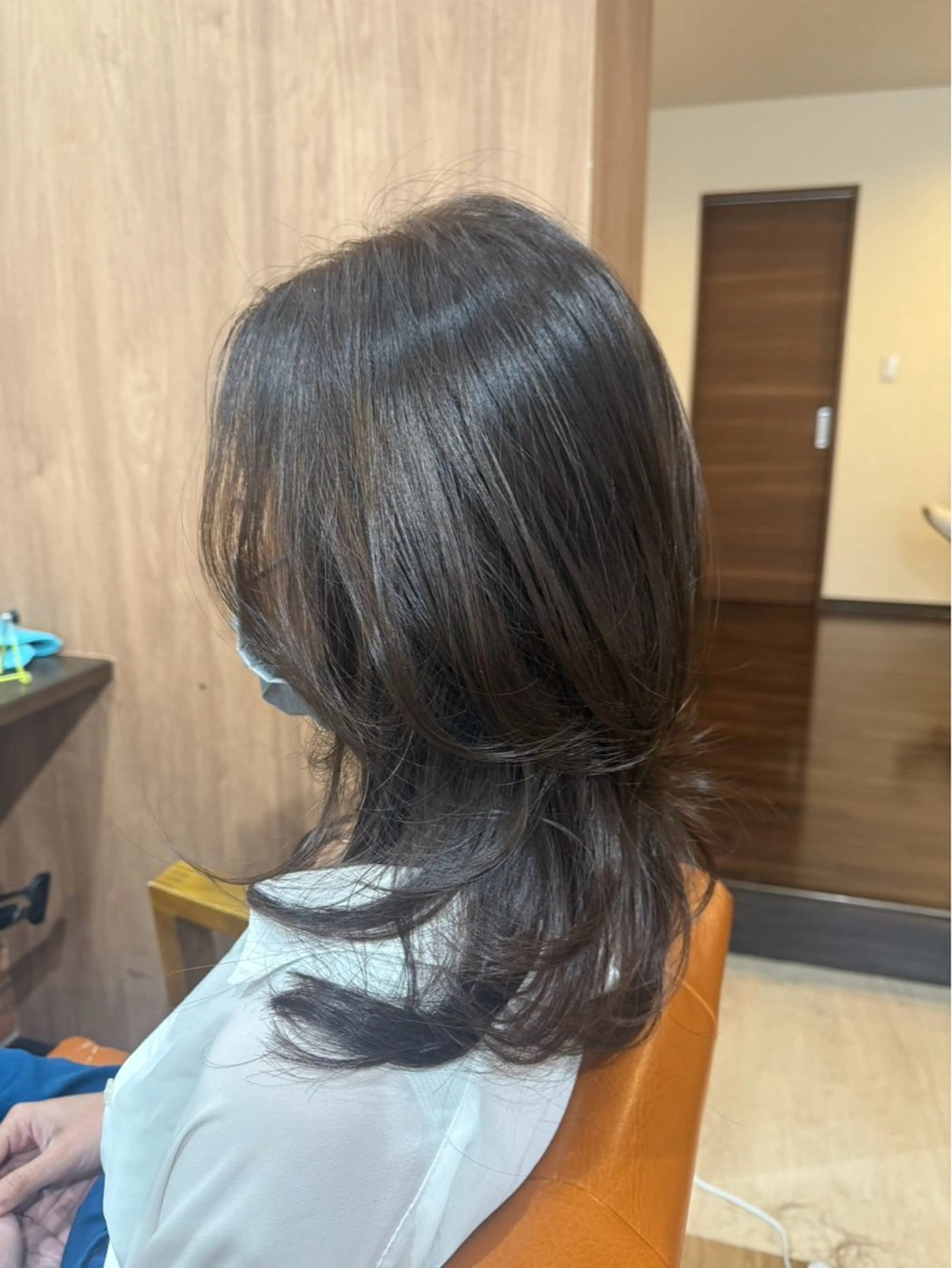 ミディアム カット トリートメント 𝕹 𝕽のヘアスタイル