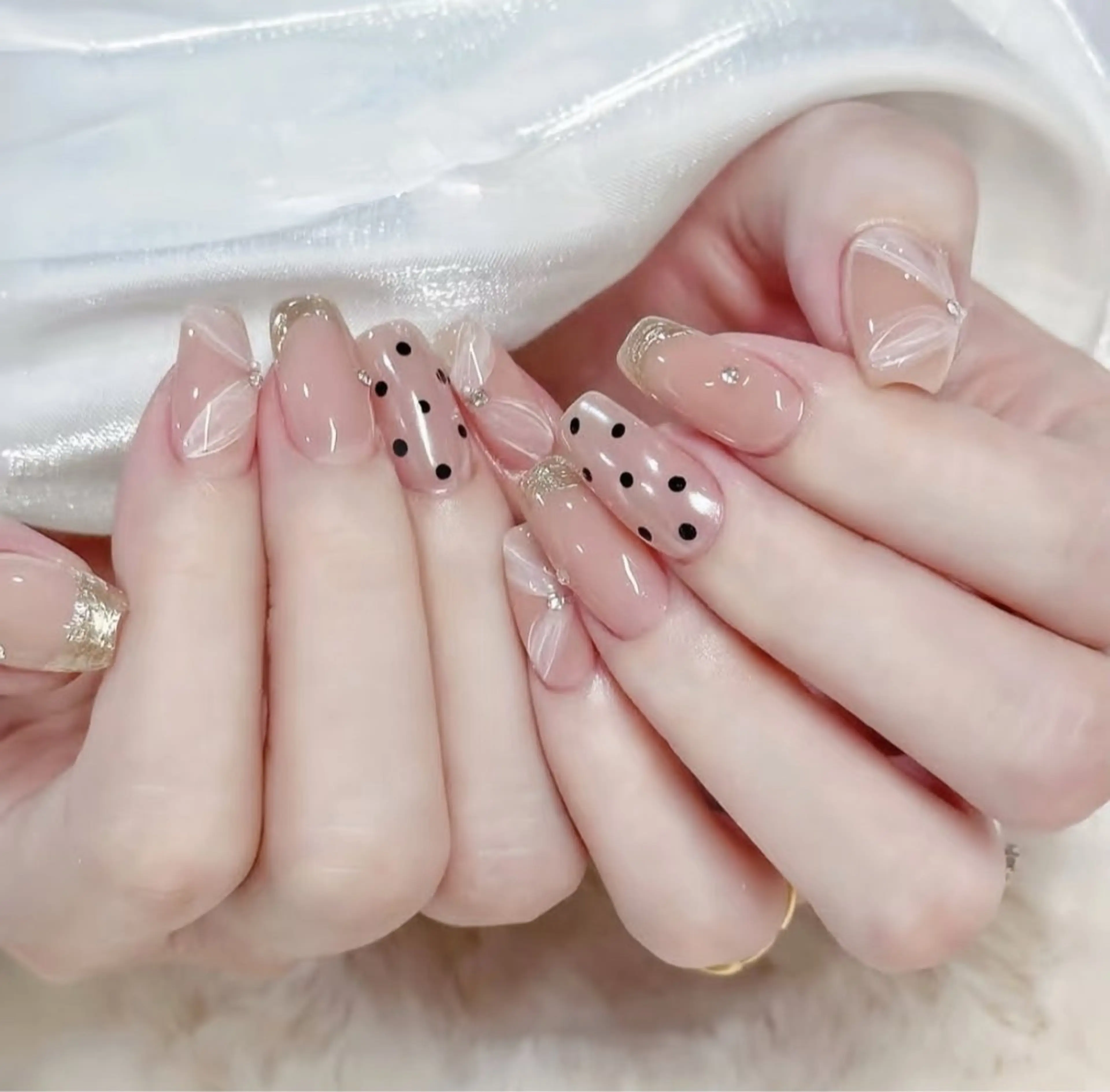 ネイル ハンドネイル Elin Maggieのネイルデザイン