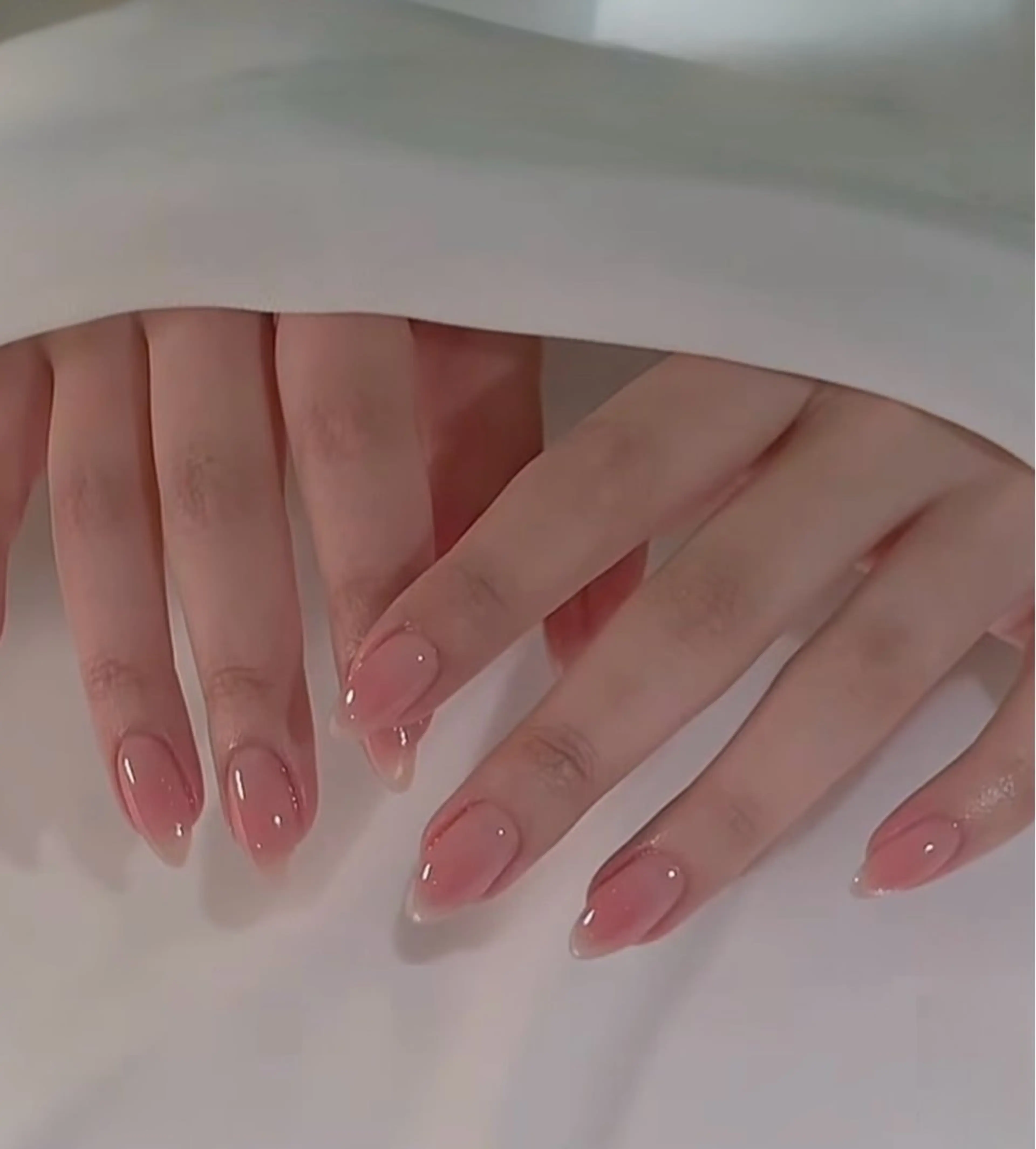 【シンプル派】K-Beauty ワンカラー（透明感）の写真