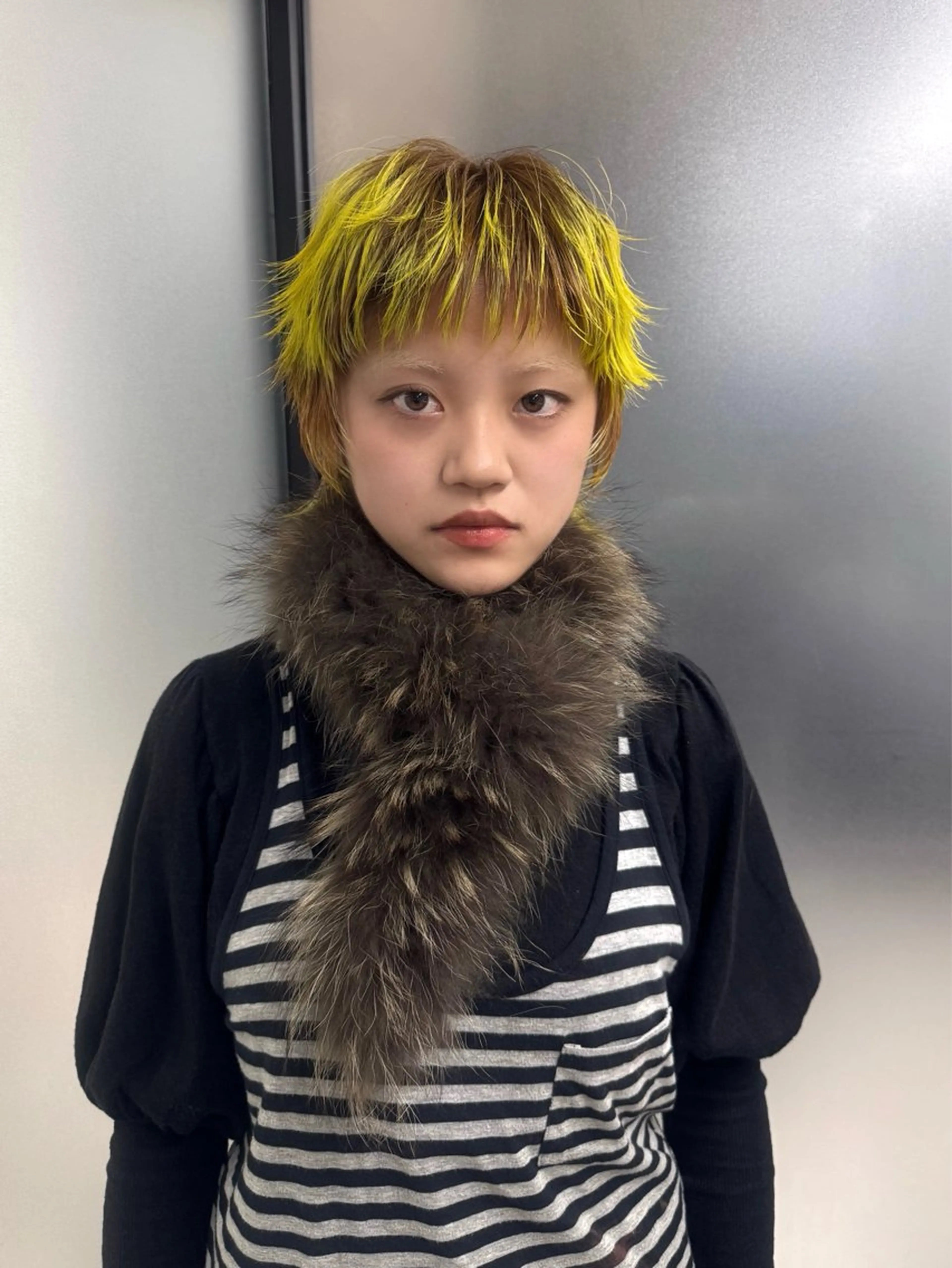 ショート カラー カット ヘアカラー トリートメント SALOWIN 原宿 IL Salice所属・MIMI🌻໋᳝݊ 個性派カラー⑅ ⸝꙳のヘアスタイル