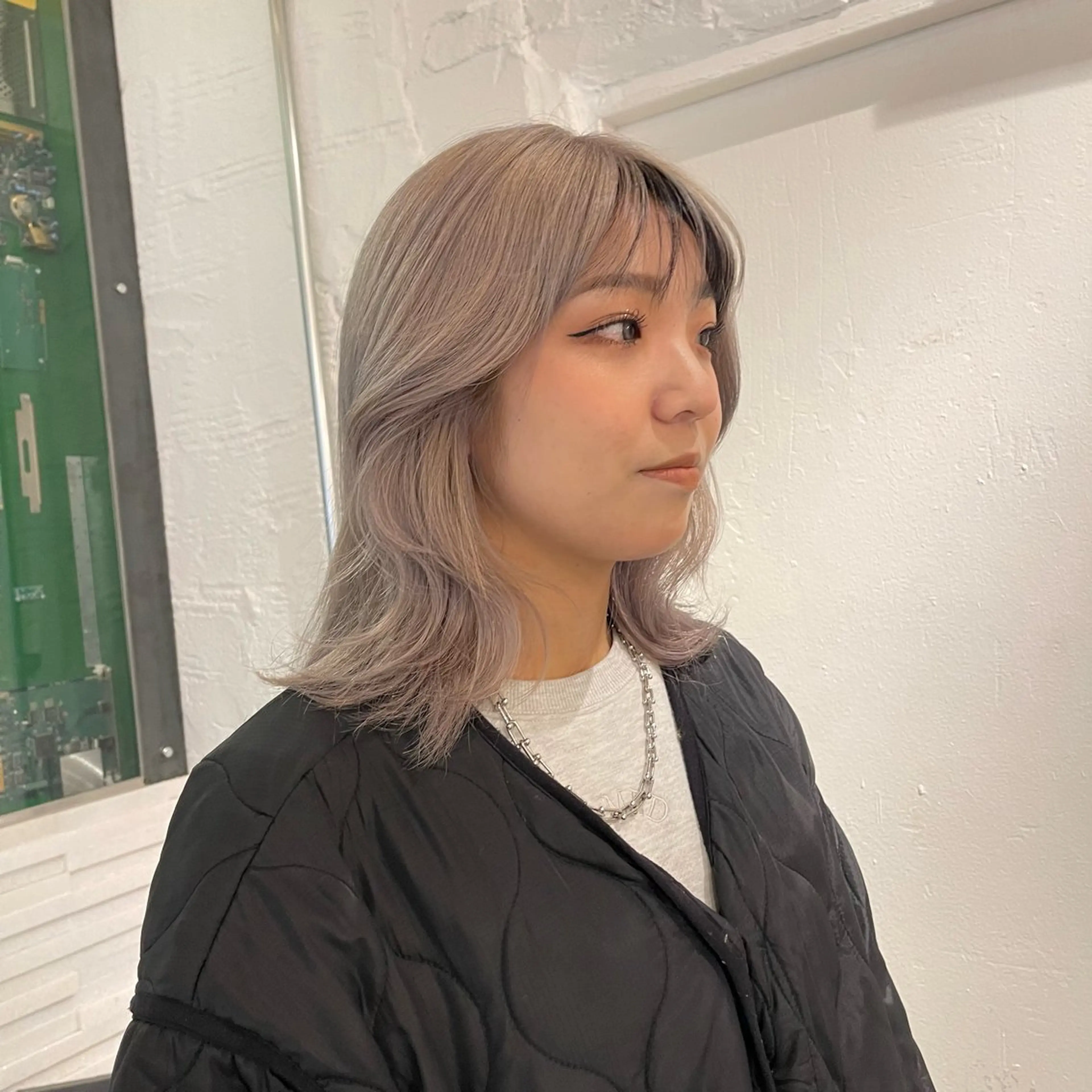 ミディアム カラー nameless miichiのヘアスタイル