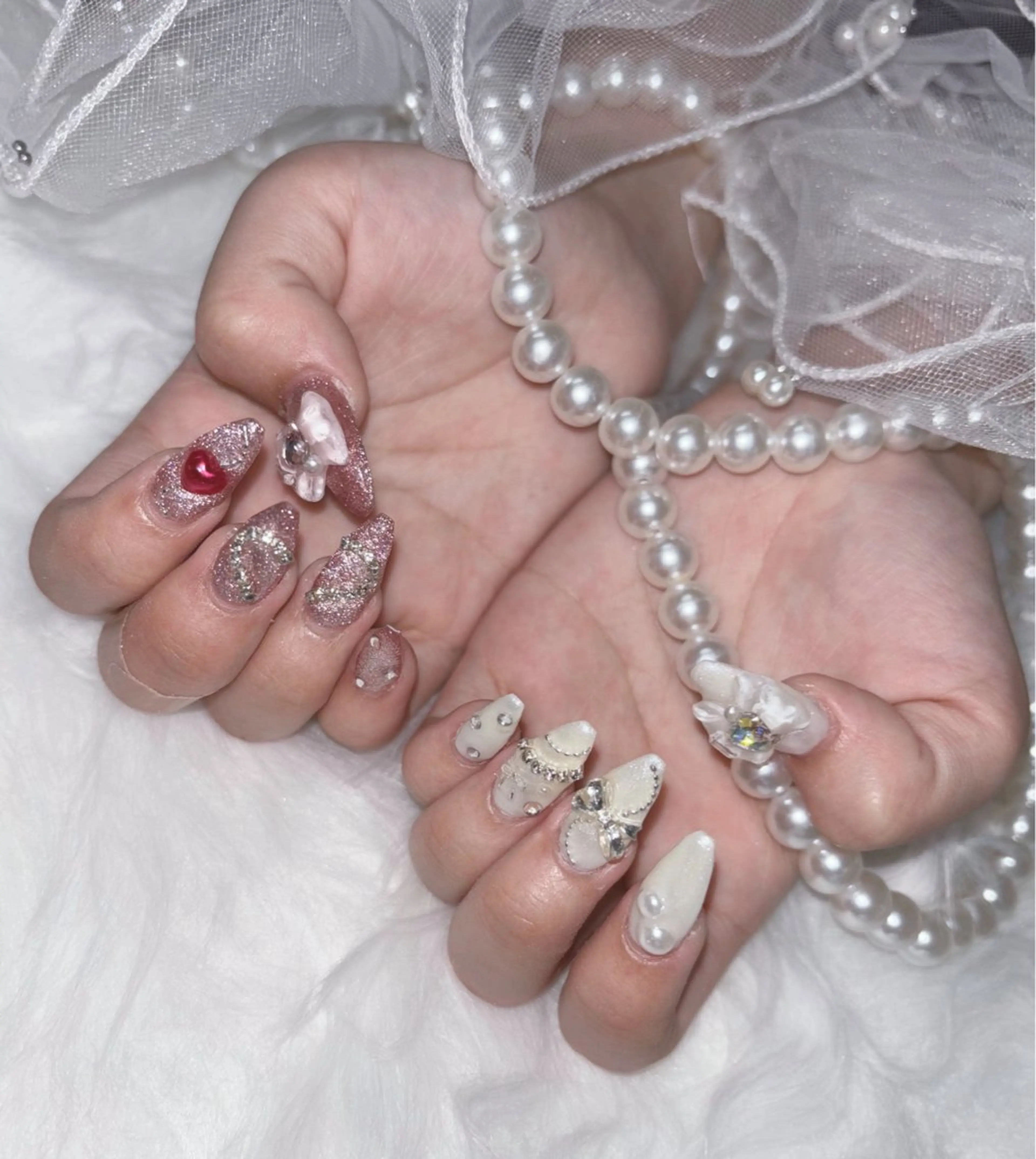 ハンドネイル‼️パーツ付け放題‼️(ベースはラメかフラッシュのみ)の写真