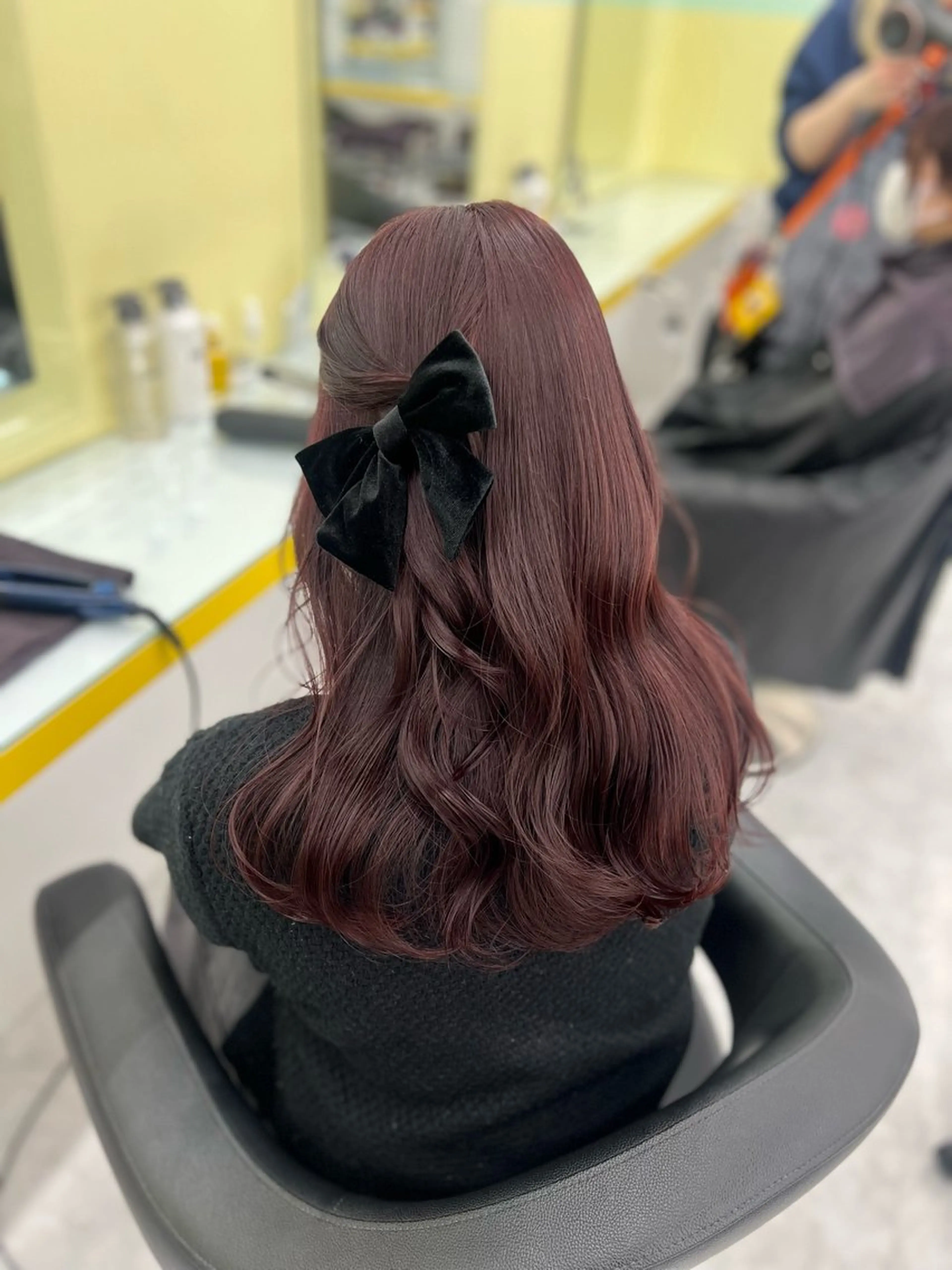 セミロング カラー ベージュカラー ブリーチ ボルドーカラー ブラウンカラー カシス ヘアカラー トリートメント 韓流トレンドヘア 🎀RINAKO🎀のヘアスタイル