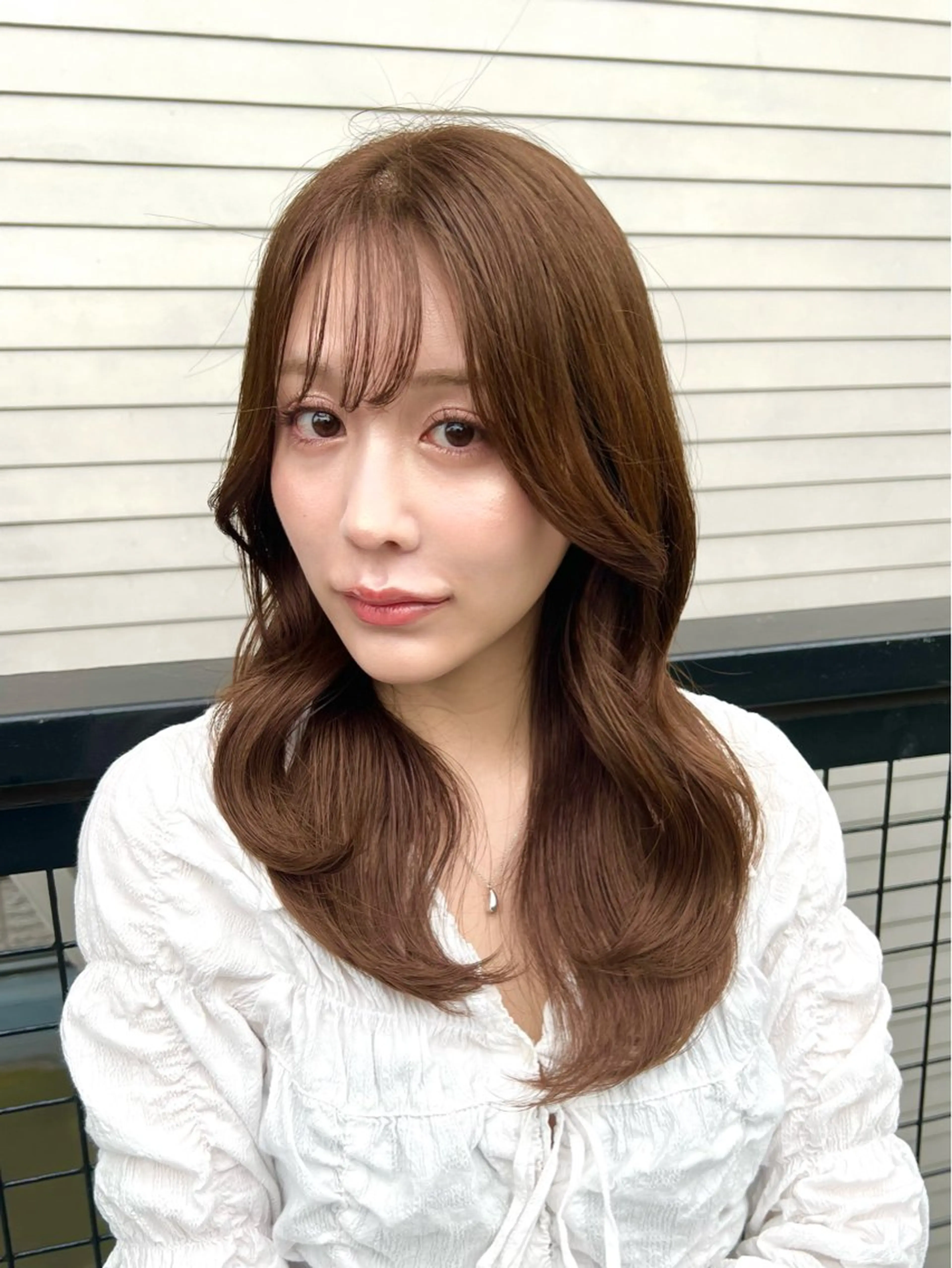 セミロング カラー ブリーチ 透明感カラー ダブルカラー ブリーチなしカラー ヘアカラー ブリーチしない暖色 カラー🥀杉 優菜のヘアスタイル