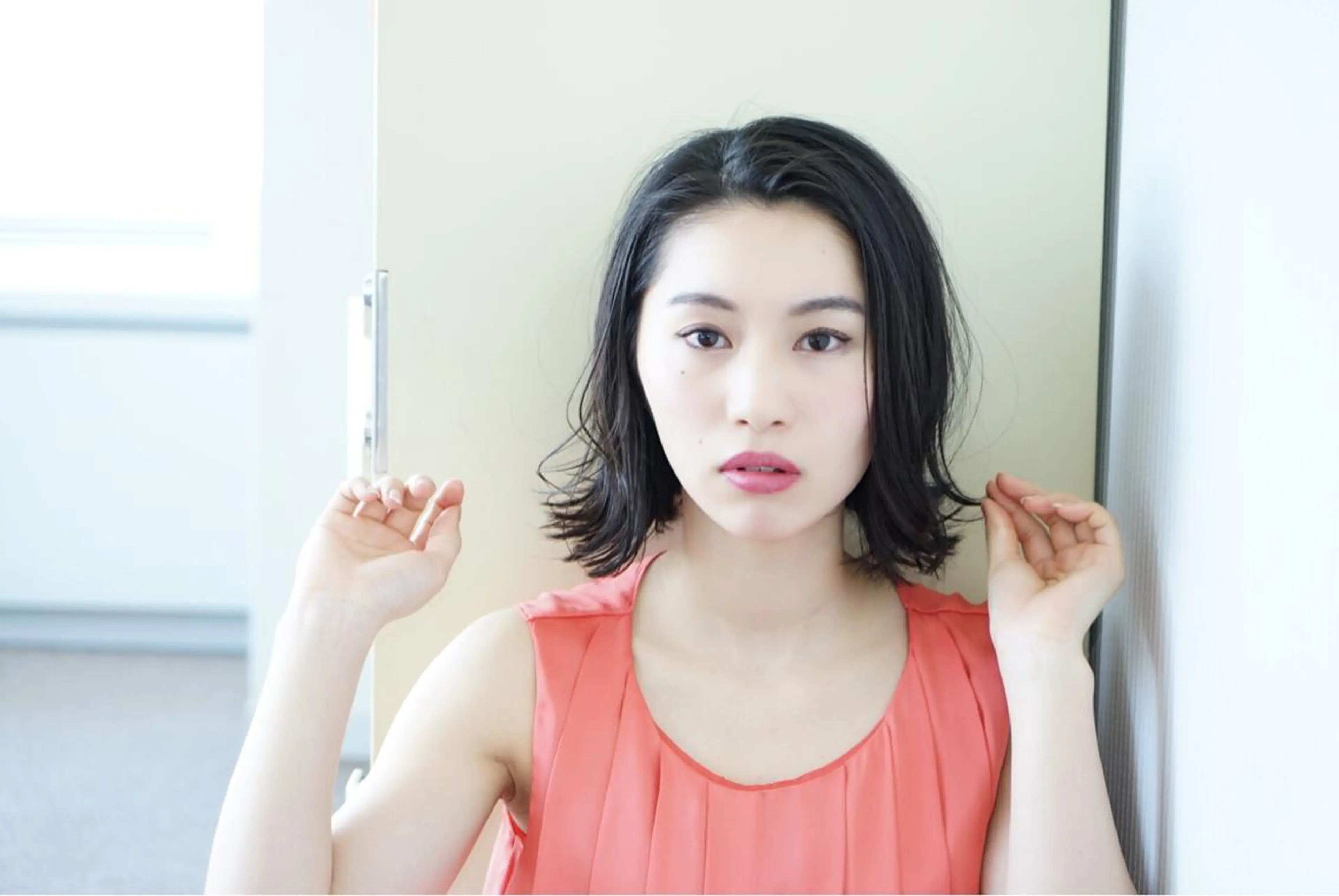 ミディアム 加藤 あやみのヘアスタイル