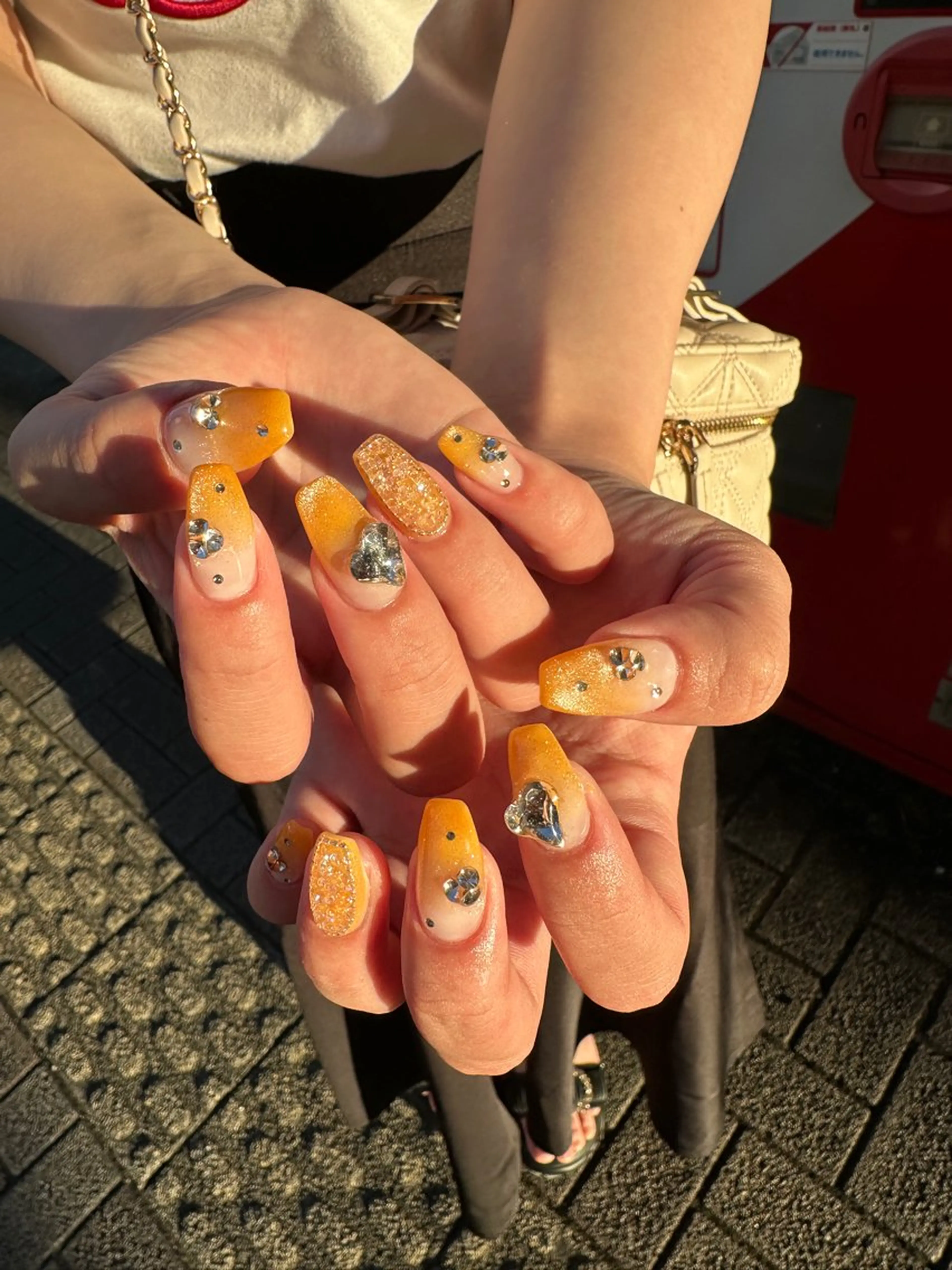 ネイル グラデーション マグネットネイル オレンジ ハンドネイル nail salon  ∞ mikanal ∞所属・nailsalon ∞ ﾐｶﾅﾙ ∞のネイルデザイン