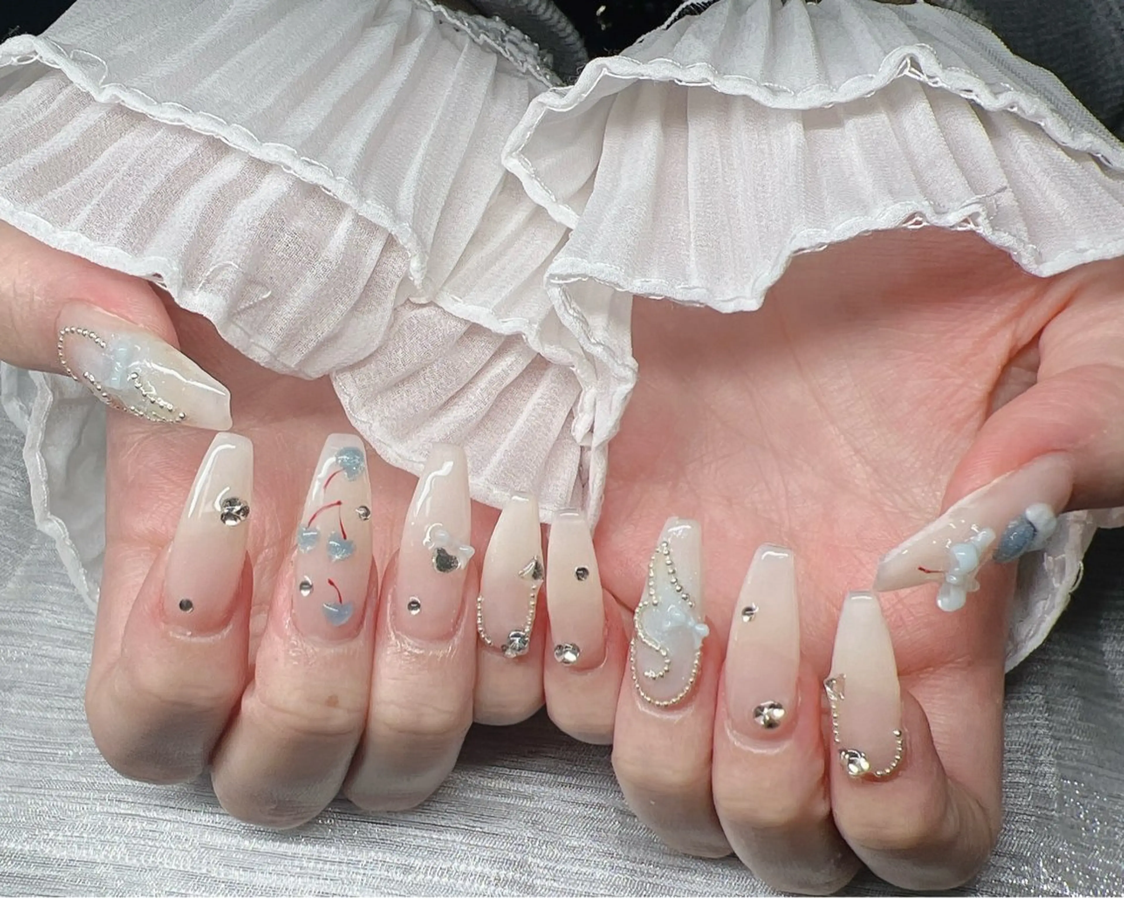 ネイル 長さ出し グラデーション 卒業式 キラキラネイル マグネットネイル ハンドネイル Lee Nailsのネイルデザイン