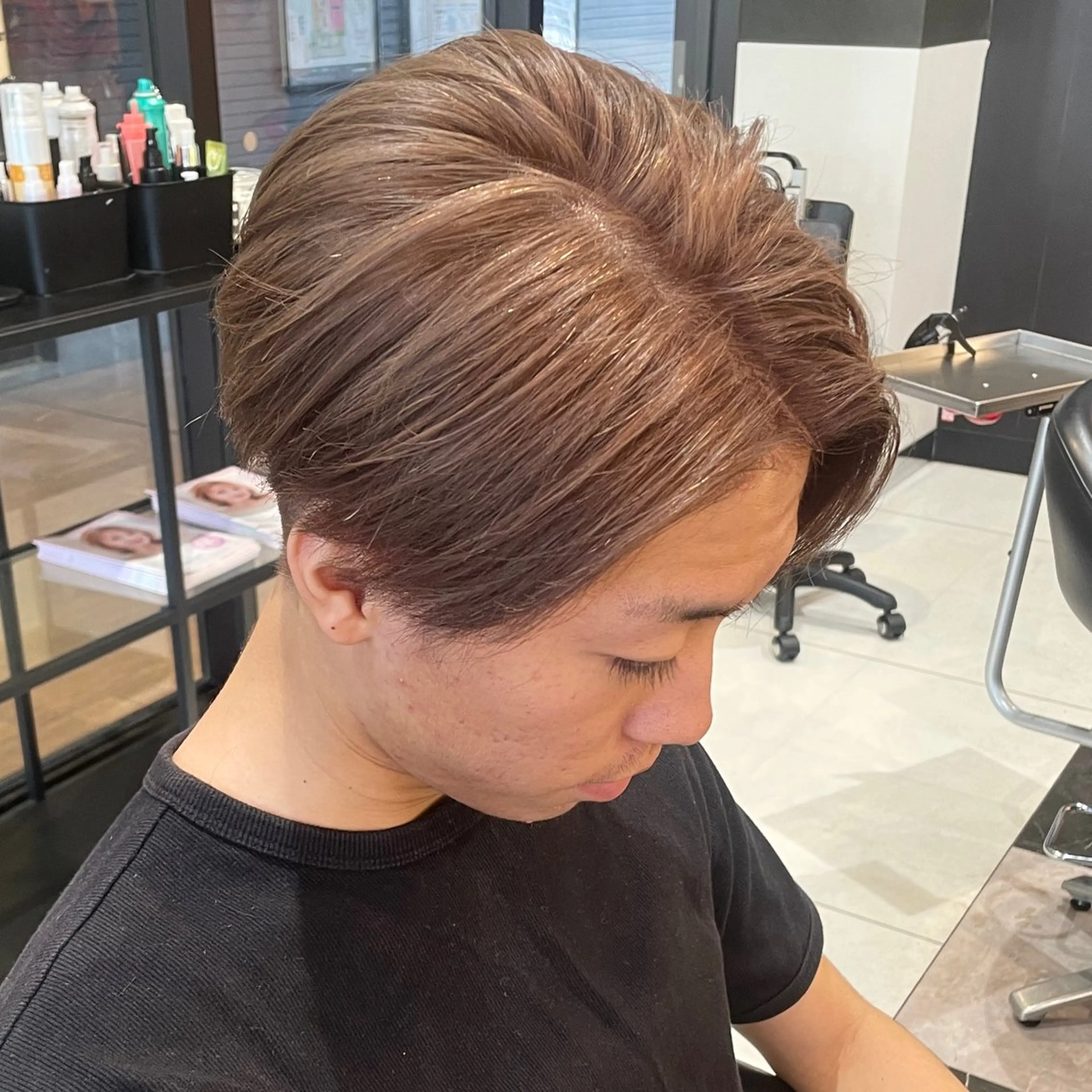 ショート カラー メンズ ベージュカラー カット ヘアカラー メンズヘア特化 崎田 成人のヘアスタイル