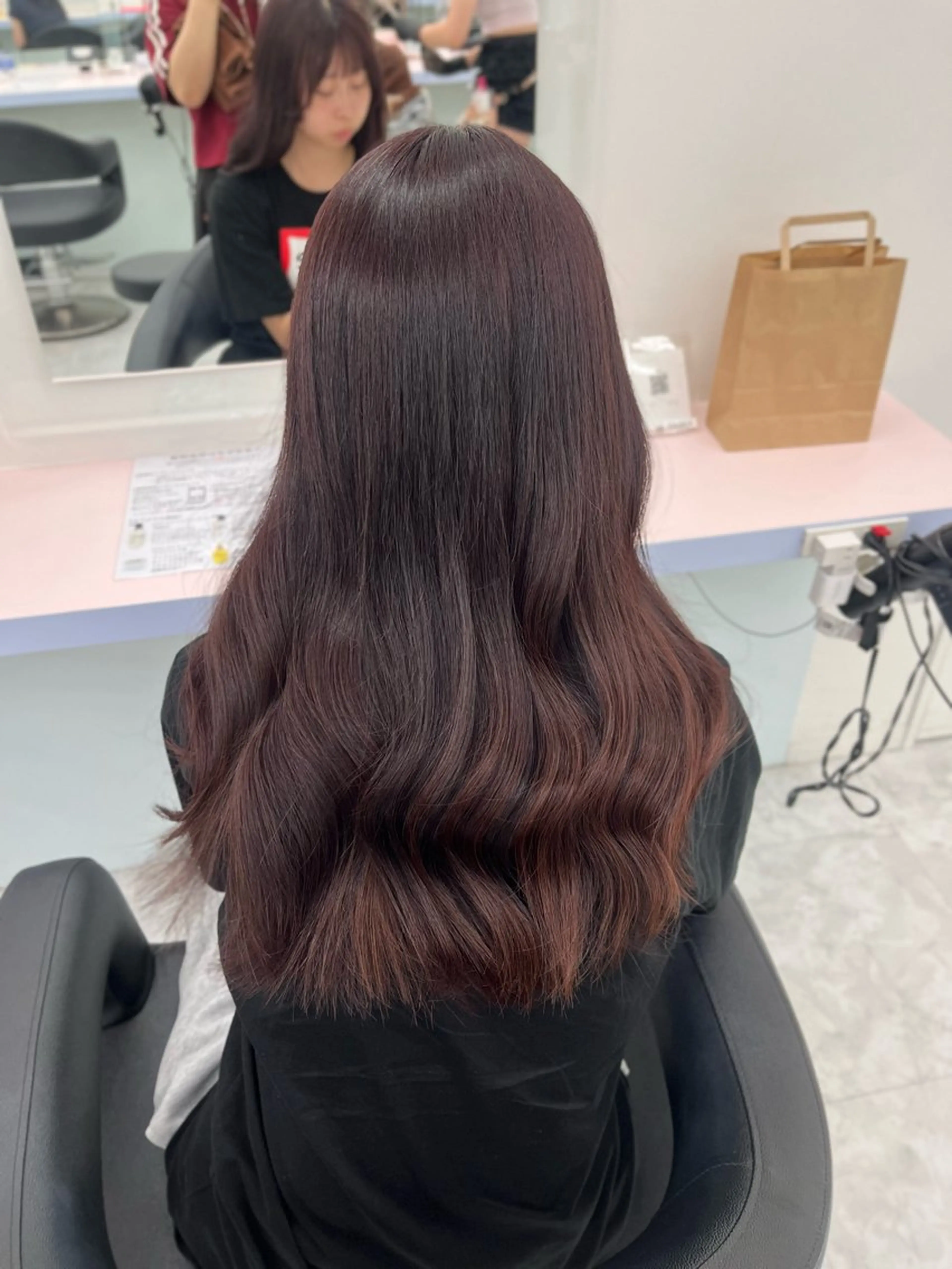 ロング パープルカラー 髪質改善 ヘアカラー トリートメント 🎀暖色カラー🎀 SAAKA🍤のヘアスタイル