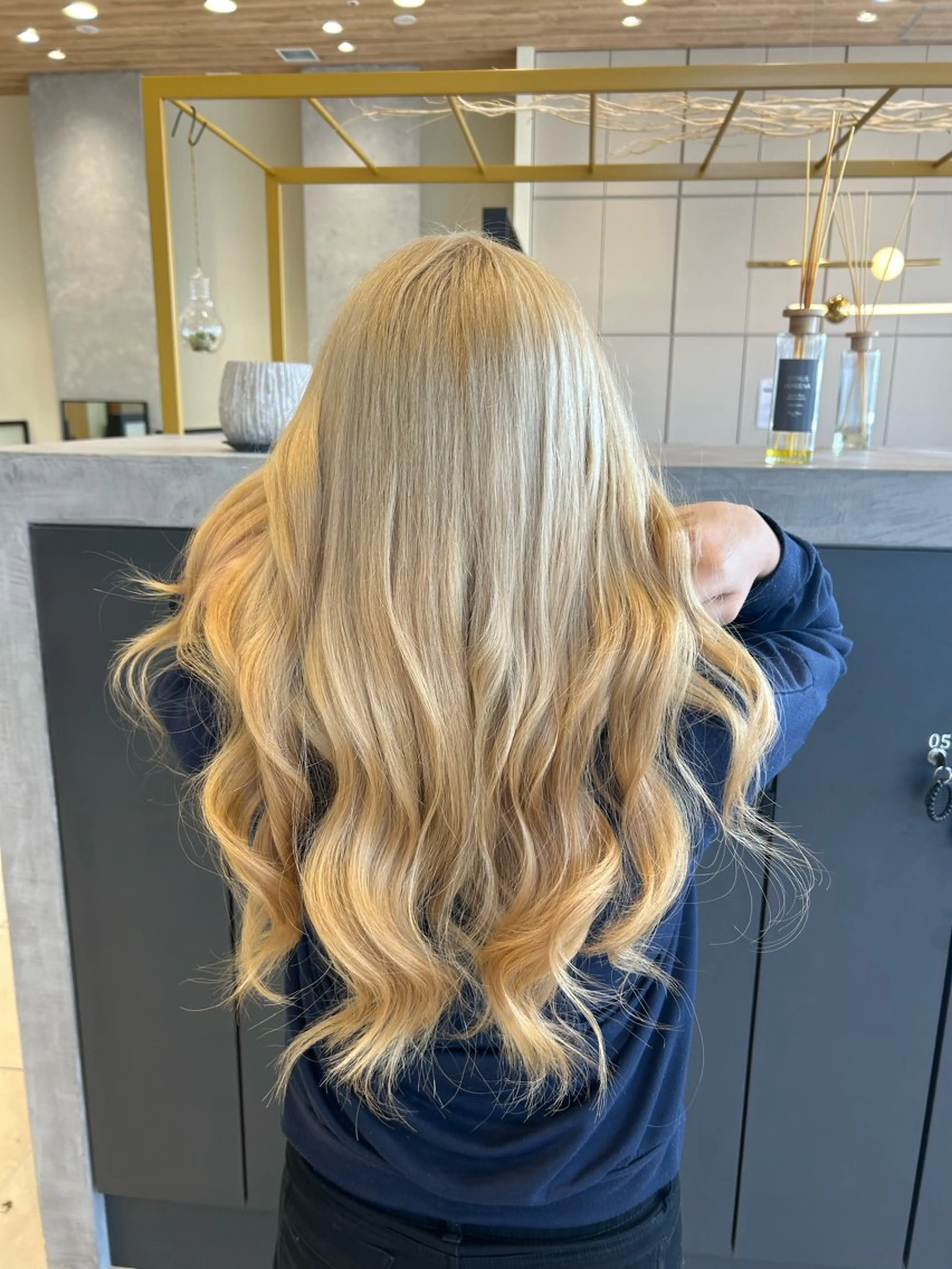 ロング 🐰ྀིあやの ハイトーン🧁ྀིのヘアスタイル