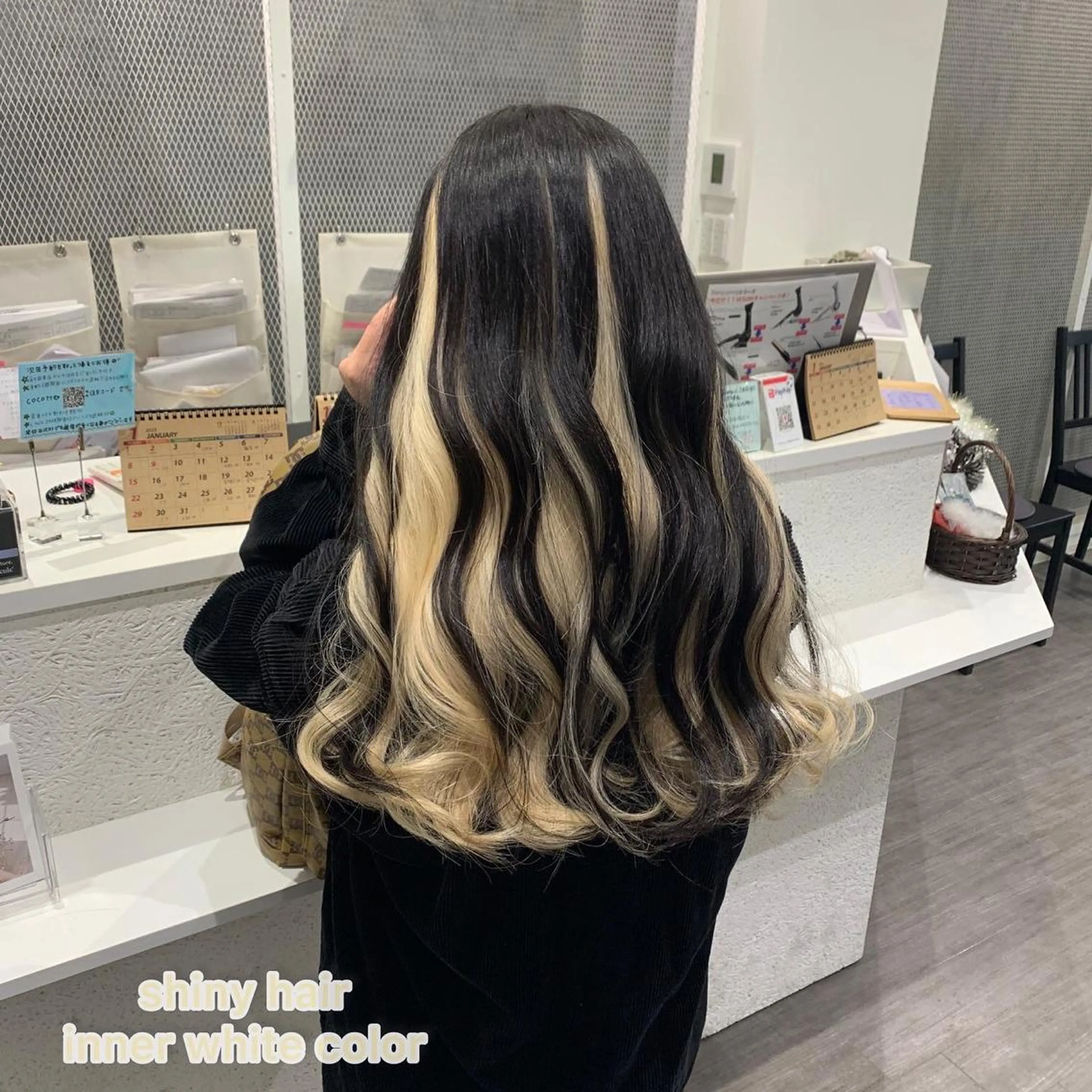 ロング カラー ブリーチ トリートメント 艶髪レイヤー上田 紗也🇰🇷💗のヘアスタイル