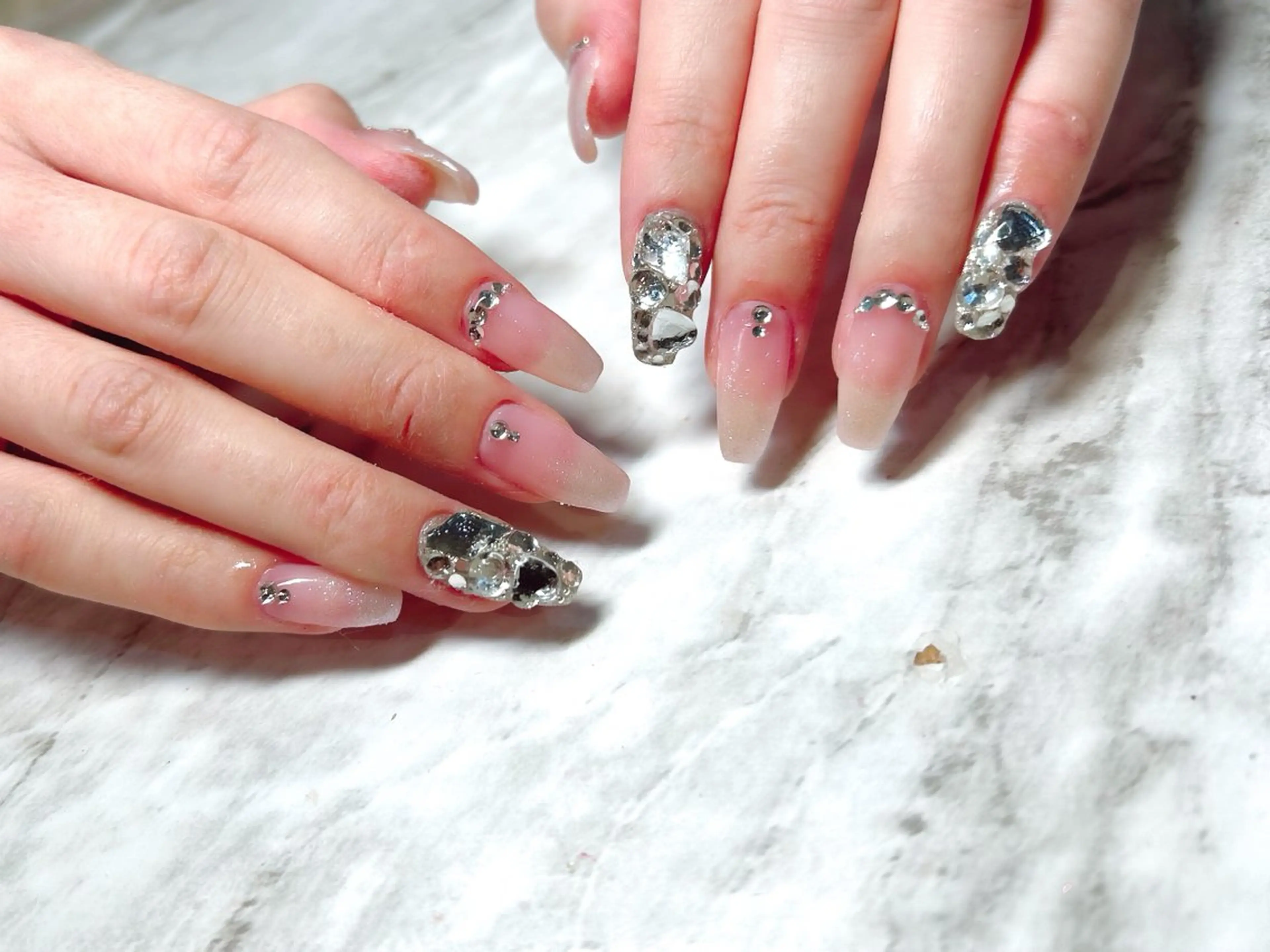 ネイル Re Pearl～コーディネートサロン～ 市駅前店所属・NARUMI HYODOのネイルデザイン