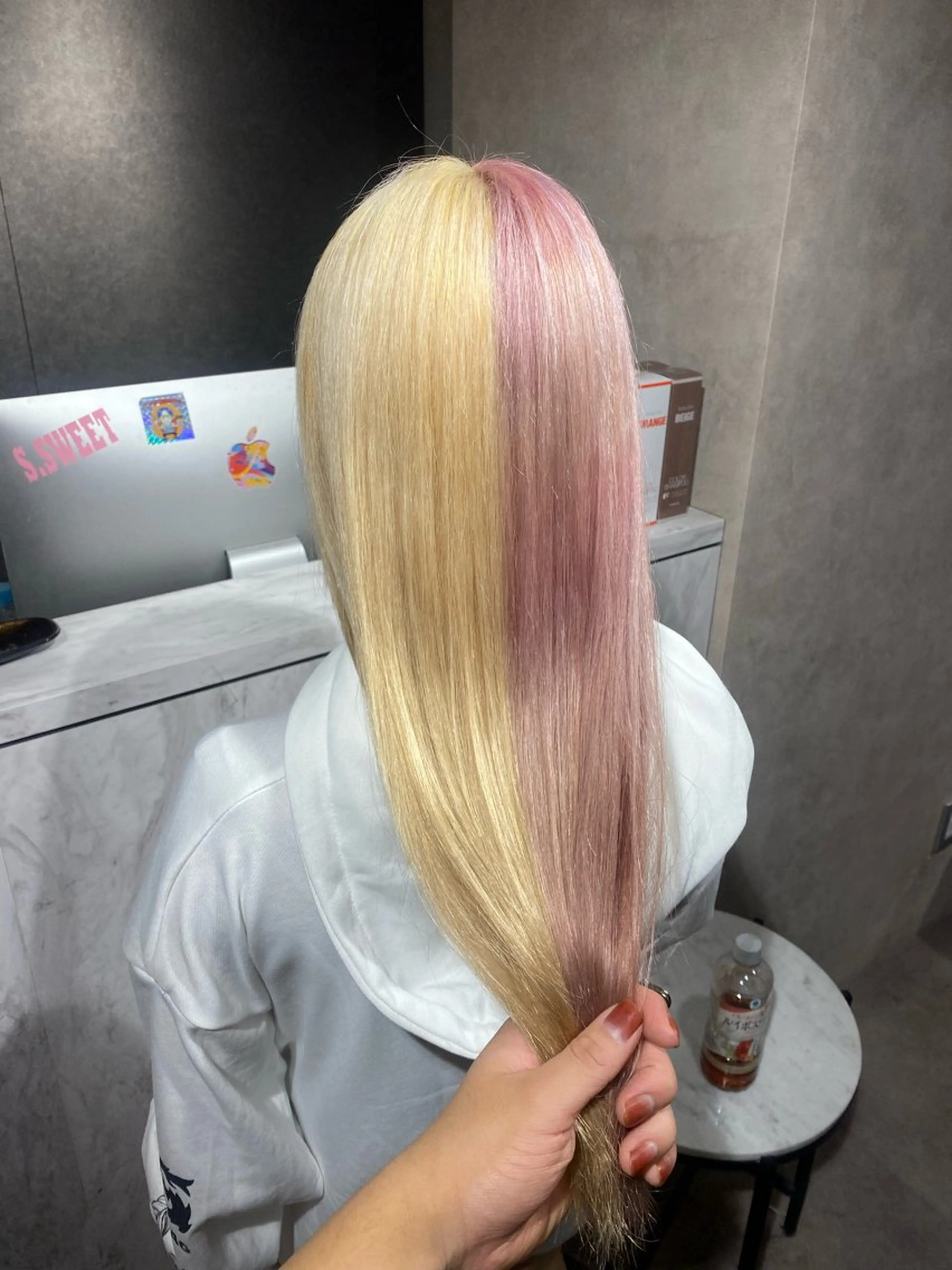 カラー ピンクカラー ホワイトピンク ヘアカラー ヘアセット Seleneコウキ ブリーチ/ハイトーンのヘアスタイル