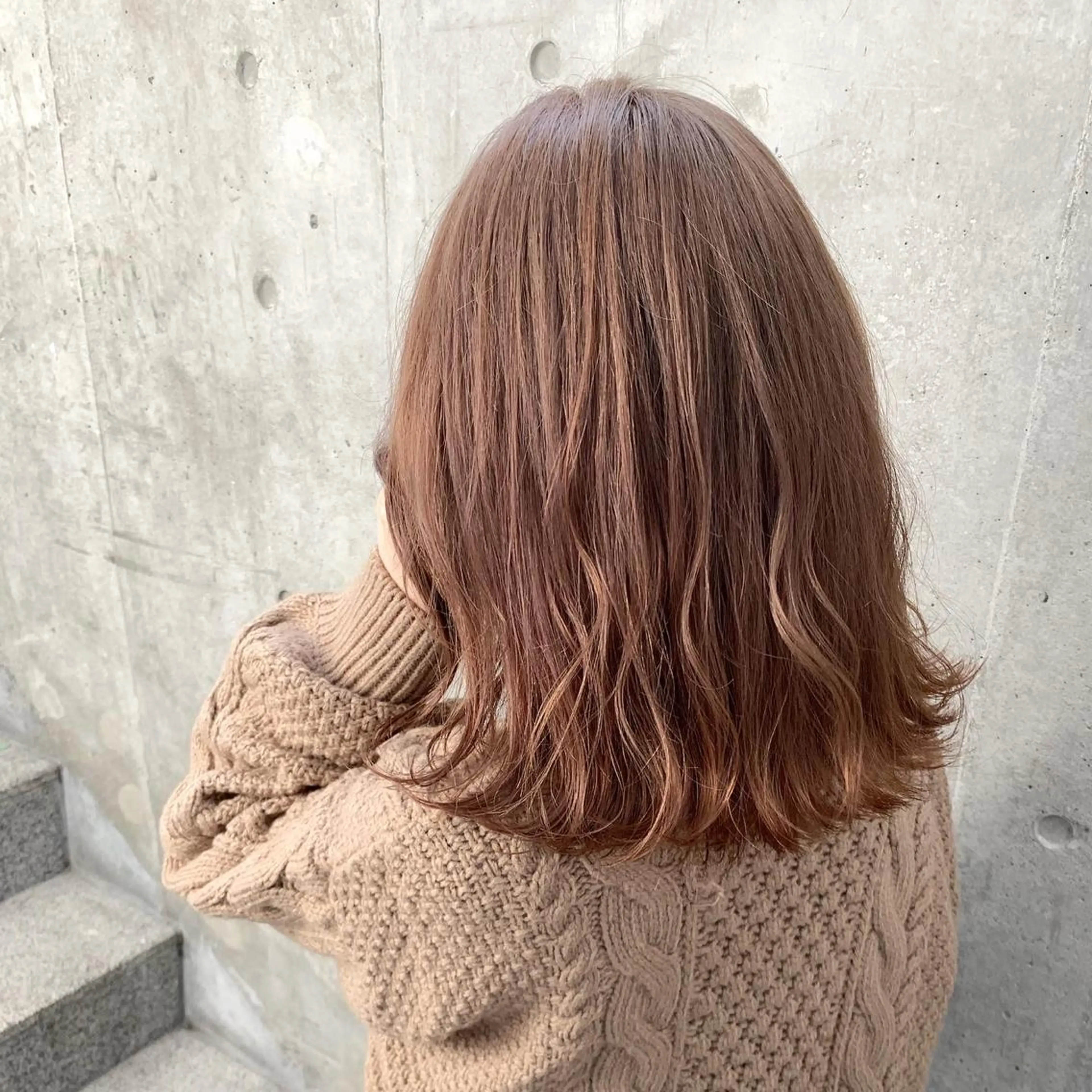 ミディアム くすみミルクティー／ ブラウン🪡TOWAのヘアスタイル