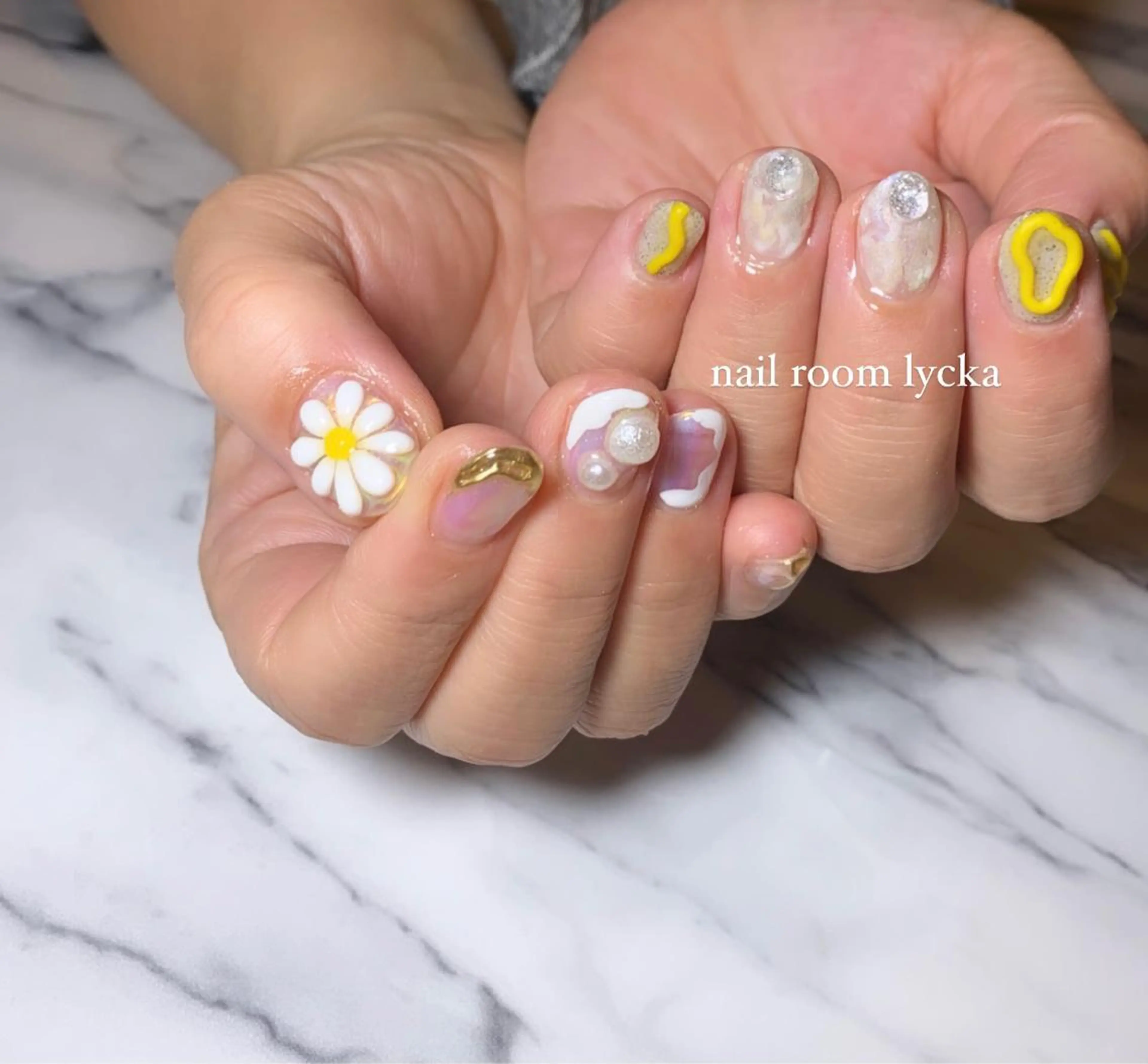 ネイル ﾈｲﾙﾙｰﾑﾘｯｶ 𝐦𝐚𝐲𝐮のネイルデザイン