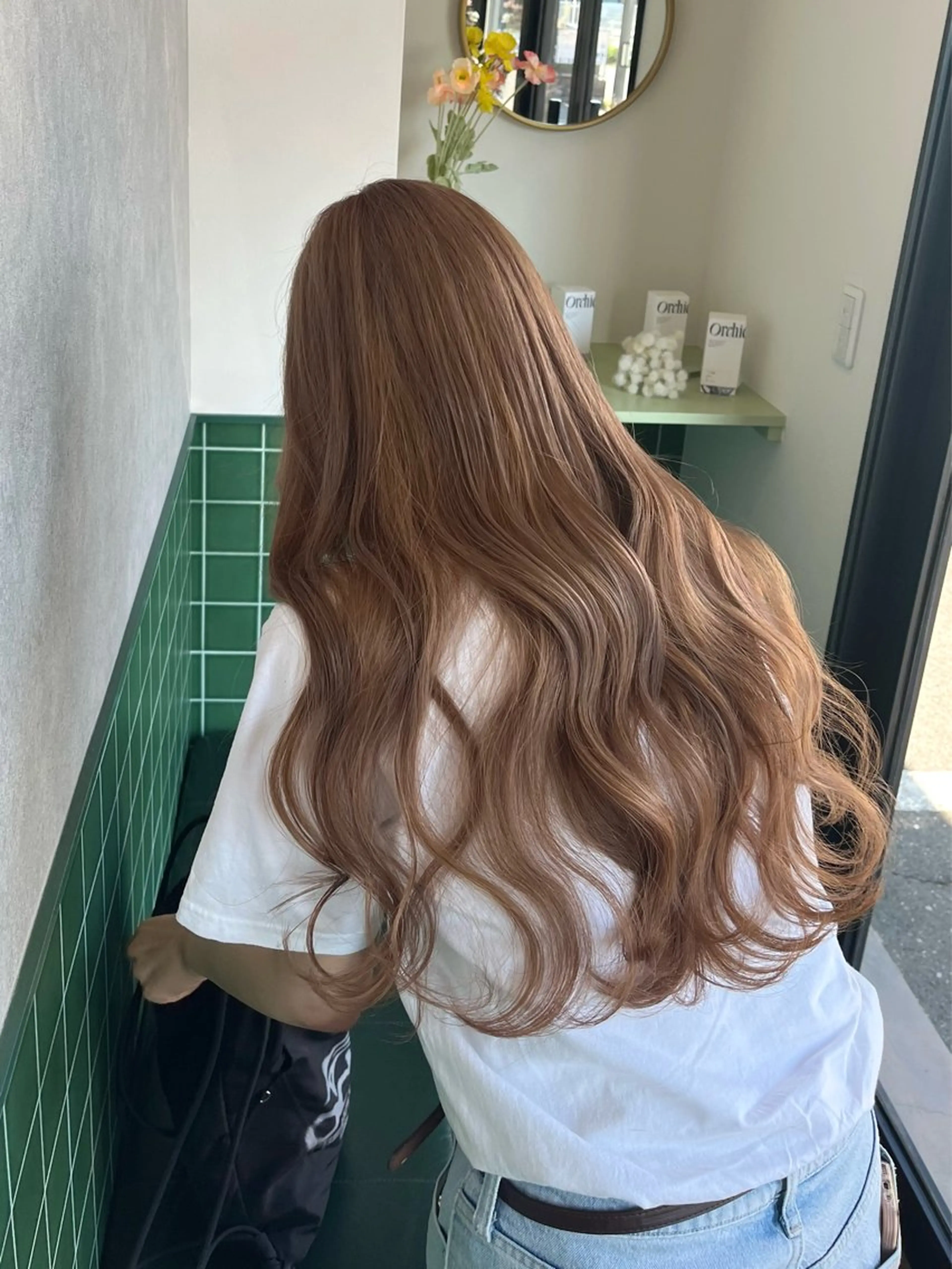 カラー ベージュカラー ブリーチ ヘアカラー 本木下朋花/髪質 改善×ダブルカラーのヘアスタイル