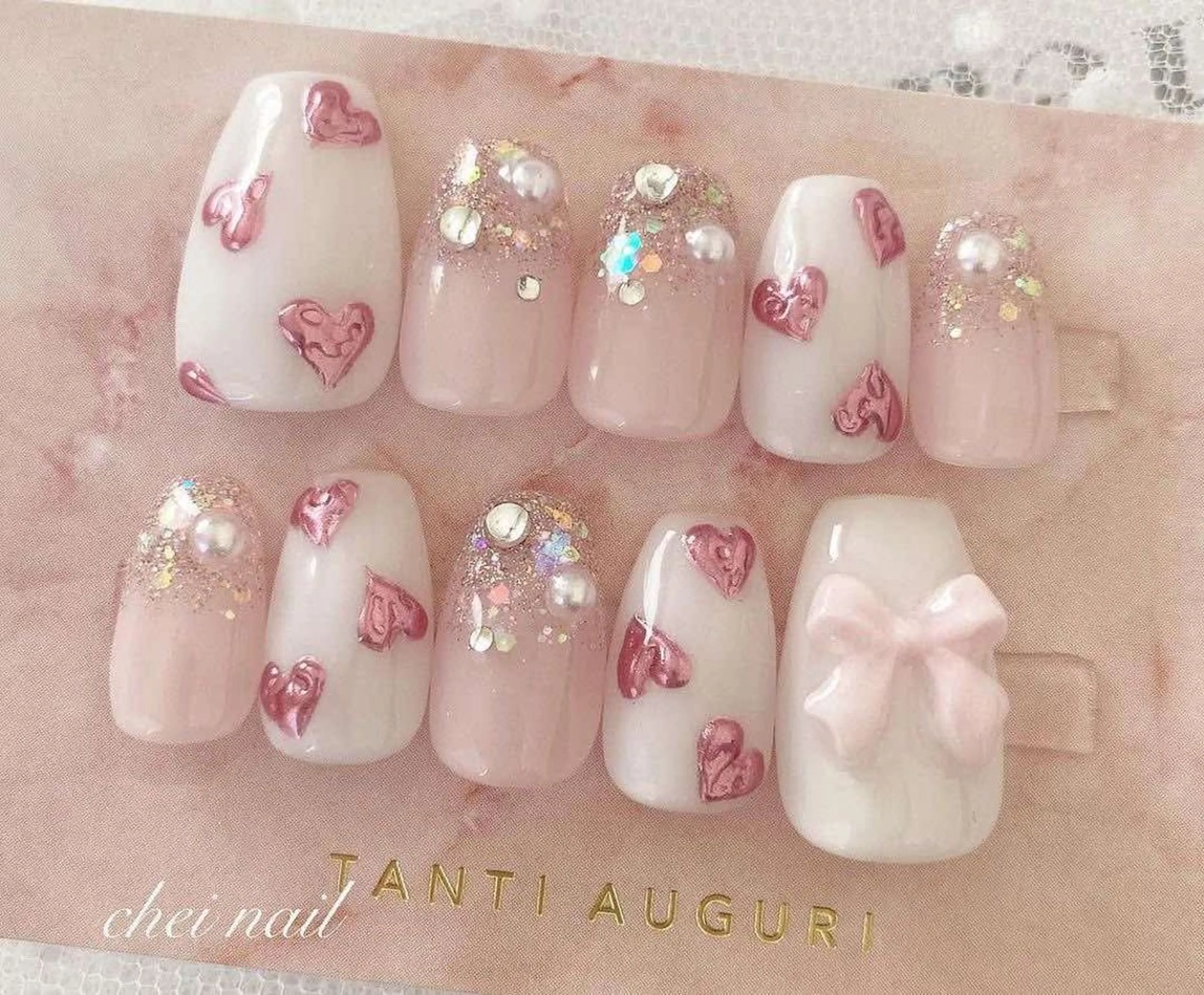 ネイル チークネイル ハート ホログラムネイル 春ネイル バレンタイン ハンドネイル Taeyeon ANA.CHUOのネイルデザイン