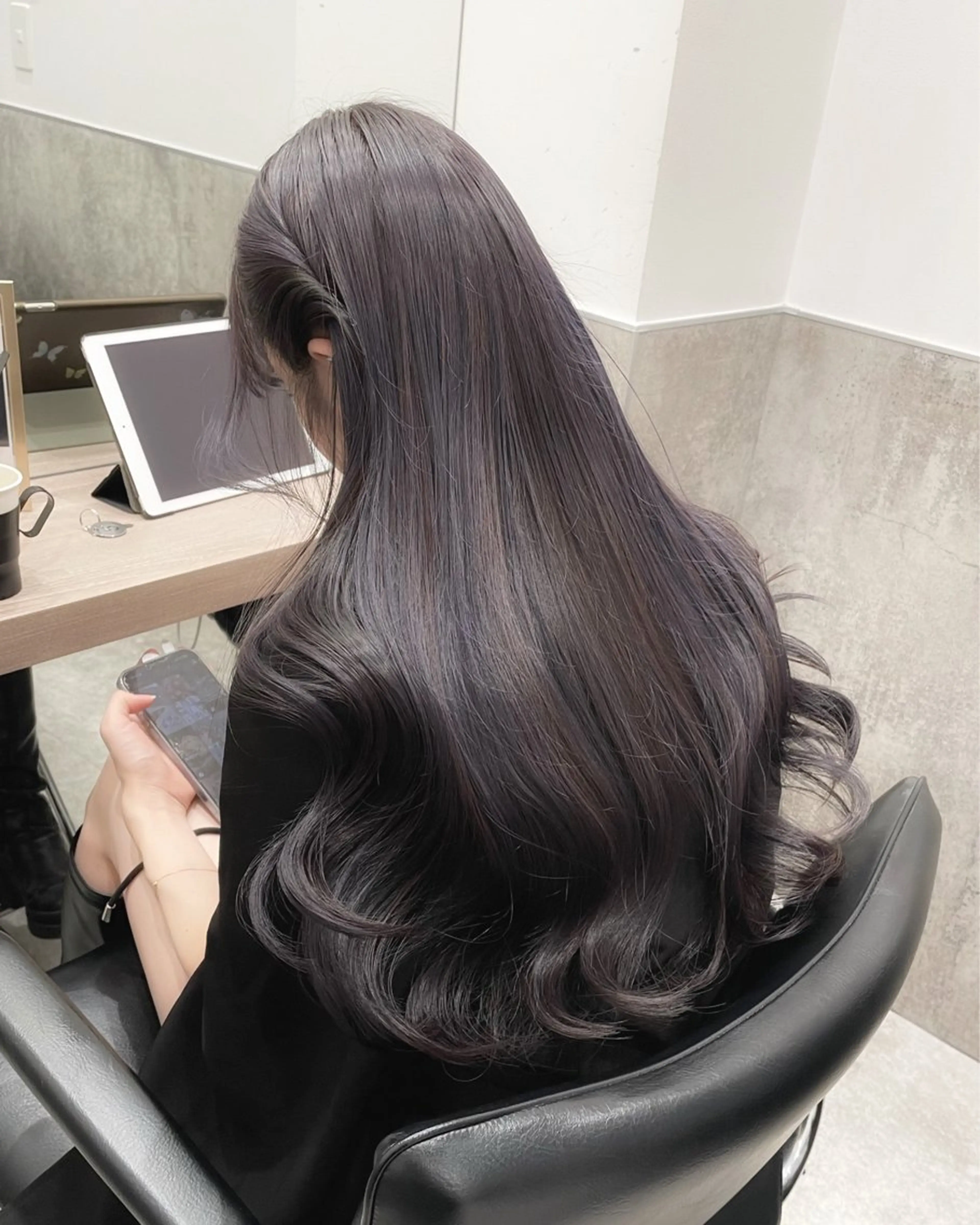 ロング カラー ヘアアレンジ アッシュ アッシュグレー アッシュグレージュ ブリーチ ケアブリーチ ヘアカラー トリートメント ヘアセット SALOWIN原宿ash店所属・理想のハイトーンへ 🌙サイダサキのヘアスタイル