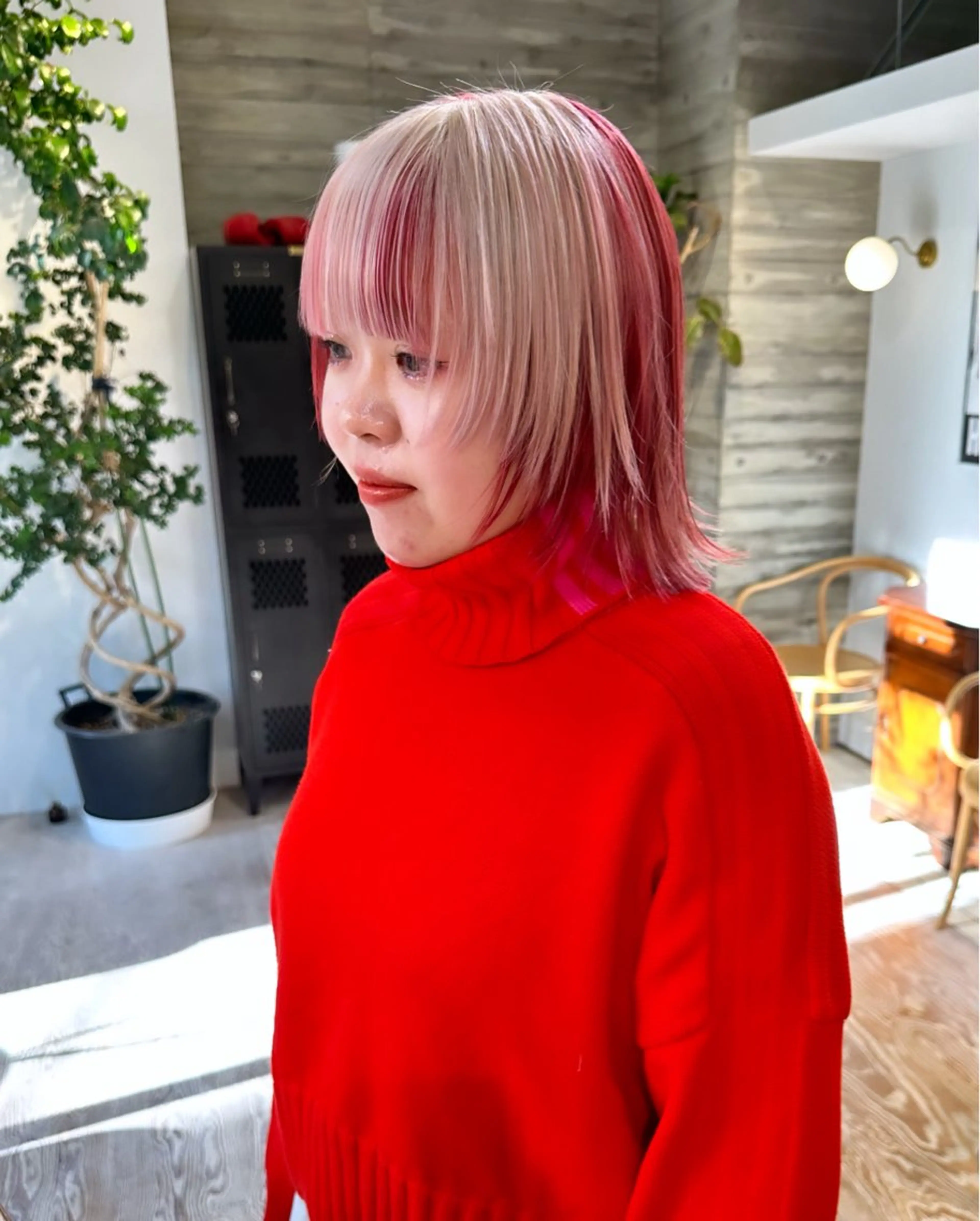 ミディアム カラー 抜きっぱなしブロンド ササキカズマのヘアスタイル