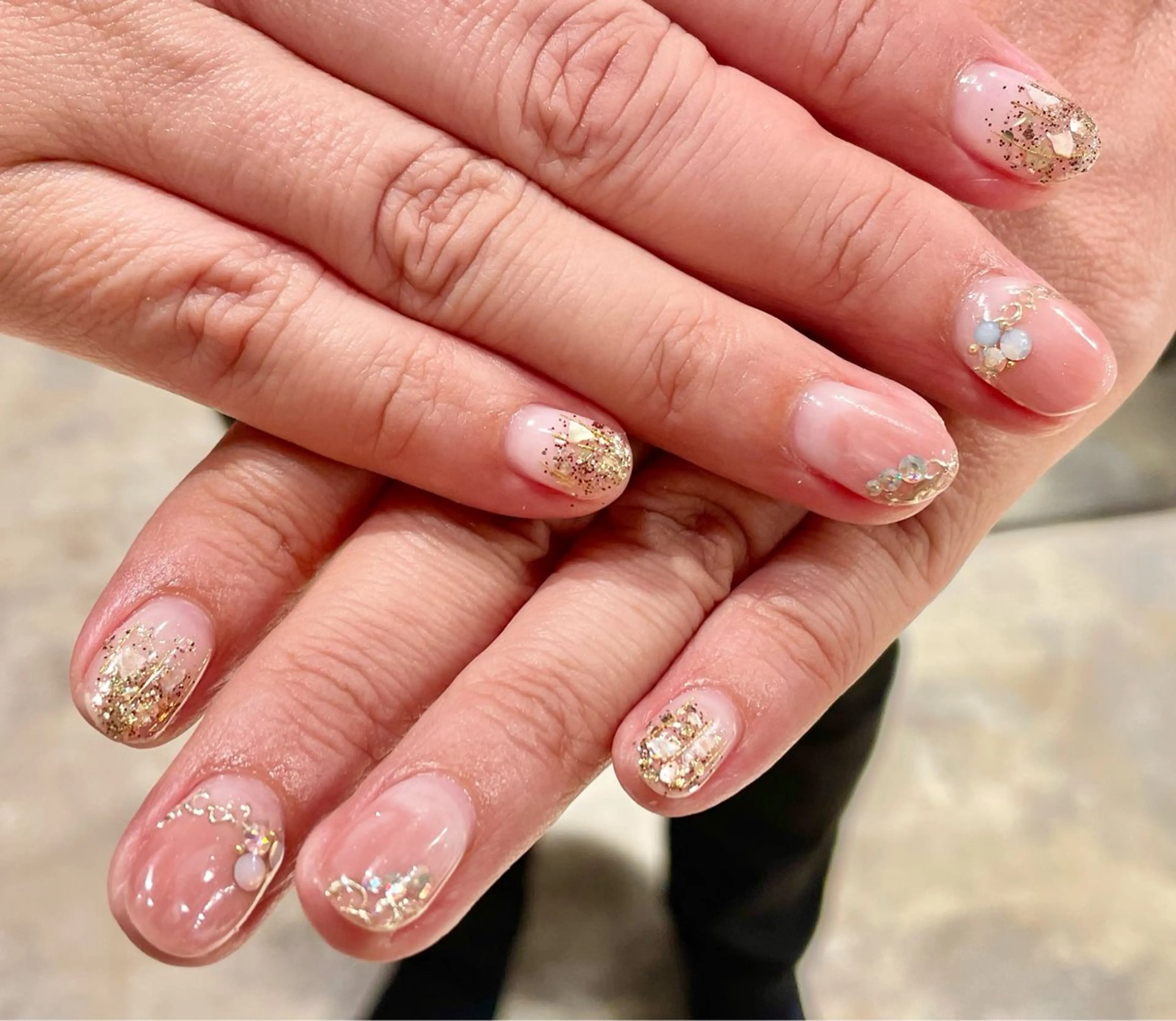 ネイル biene 鴨下愛美のネイルデザイン