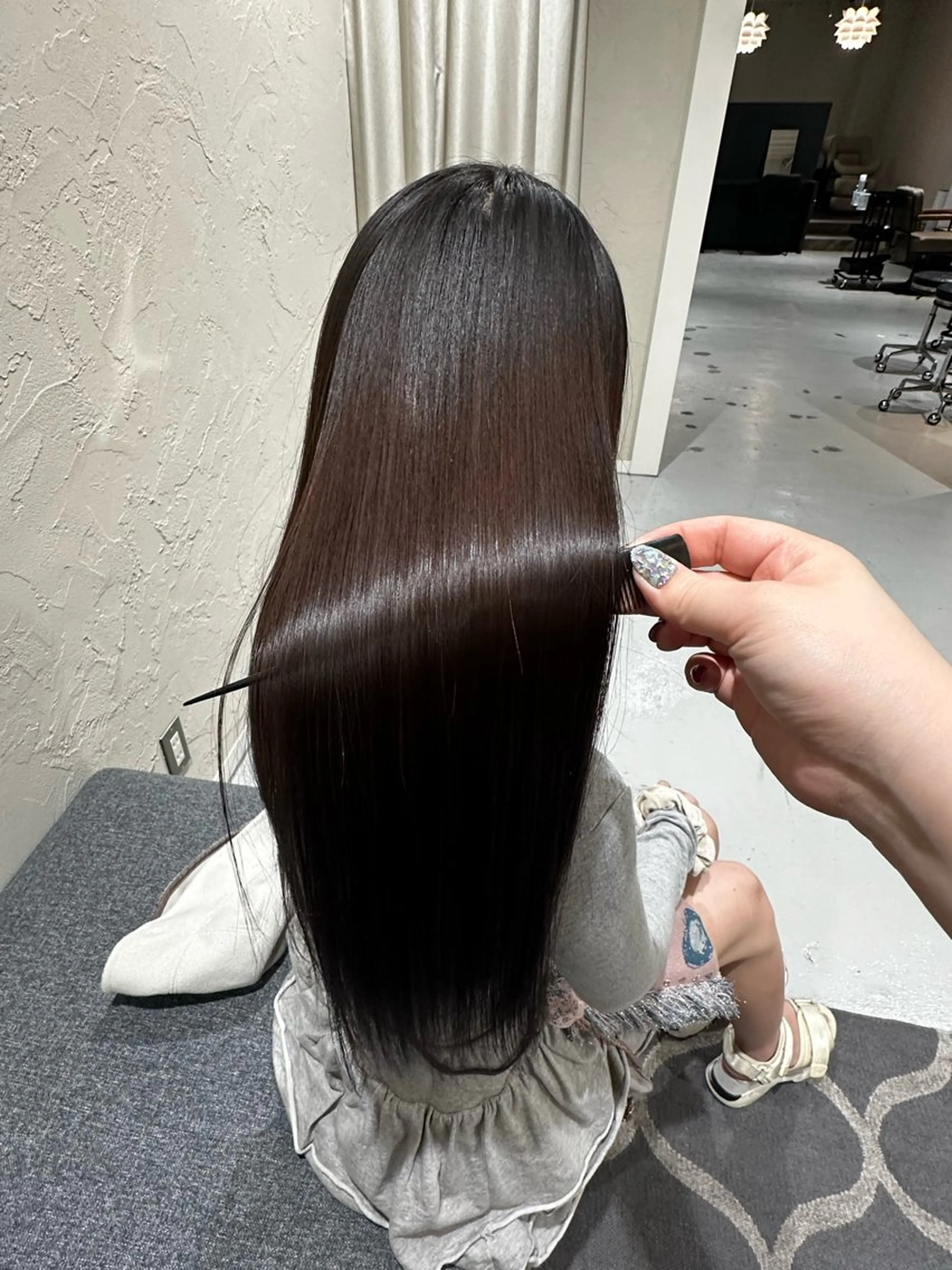 ロング カット 縮毛矯正 トリートメント 【髪質改善】 夏目結以のヘアスタイル