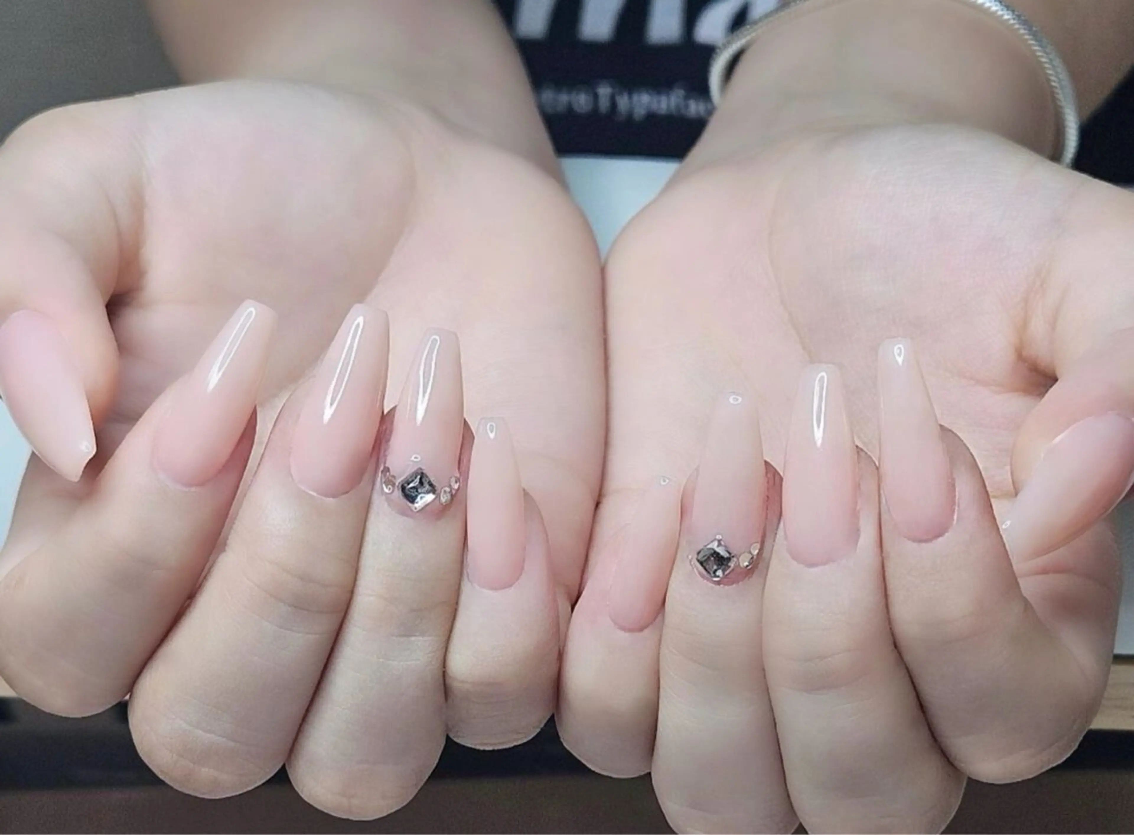 ネイル アートネイル チークネイル 長さ出し フラワーネイル フットネイル YK 美学院のネイルデザイン