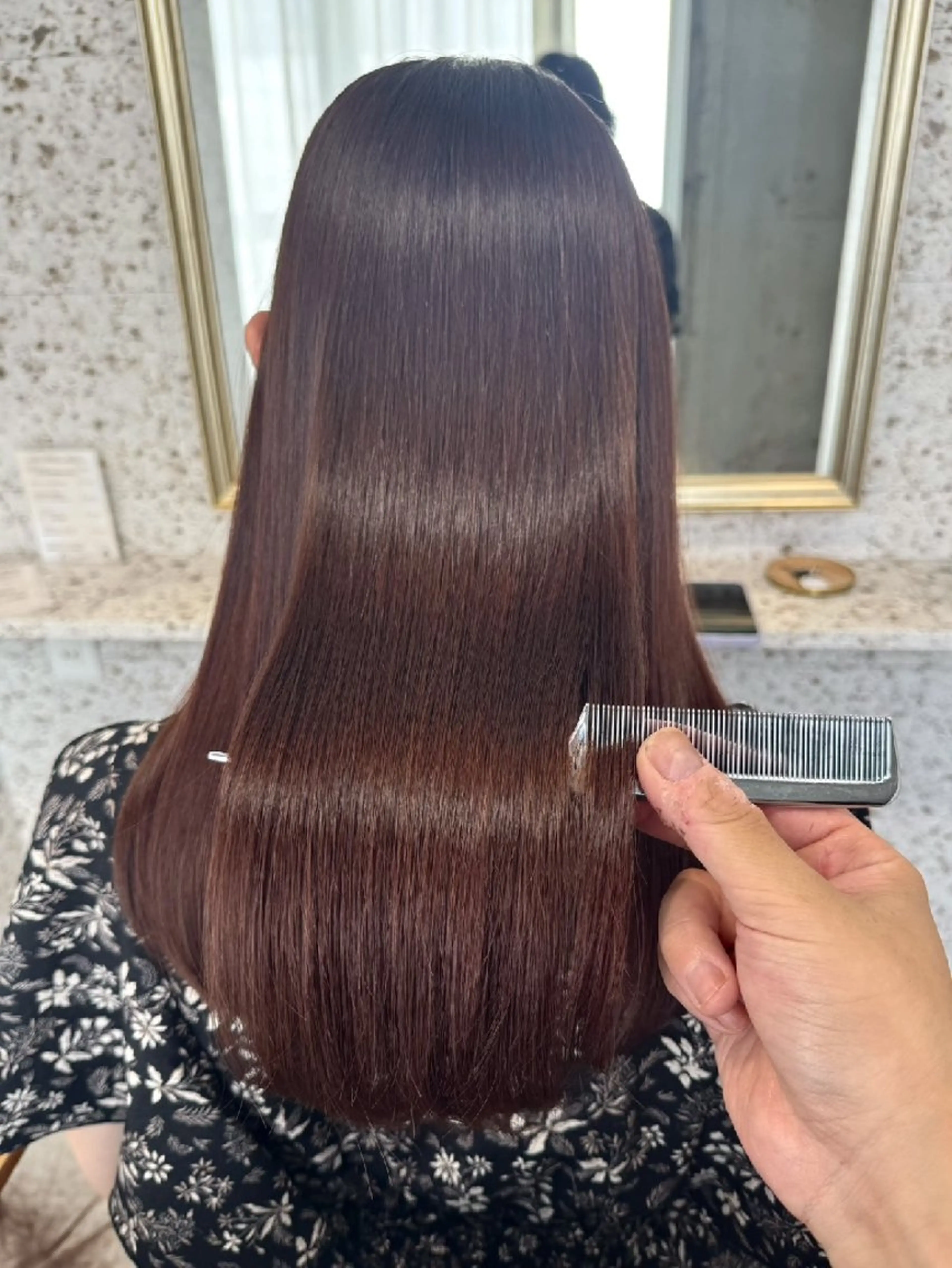 カラー パーマ ミディアム ブリーチ ダブルカラー グレージュ インナーカラー ブリーチなしカラー カット 縮毛矯正 mood 髪質改善 ダブルカラーのヘアスタイル