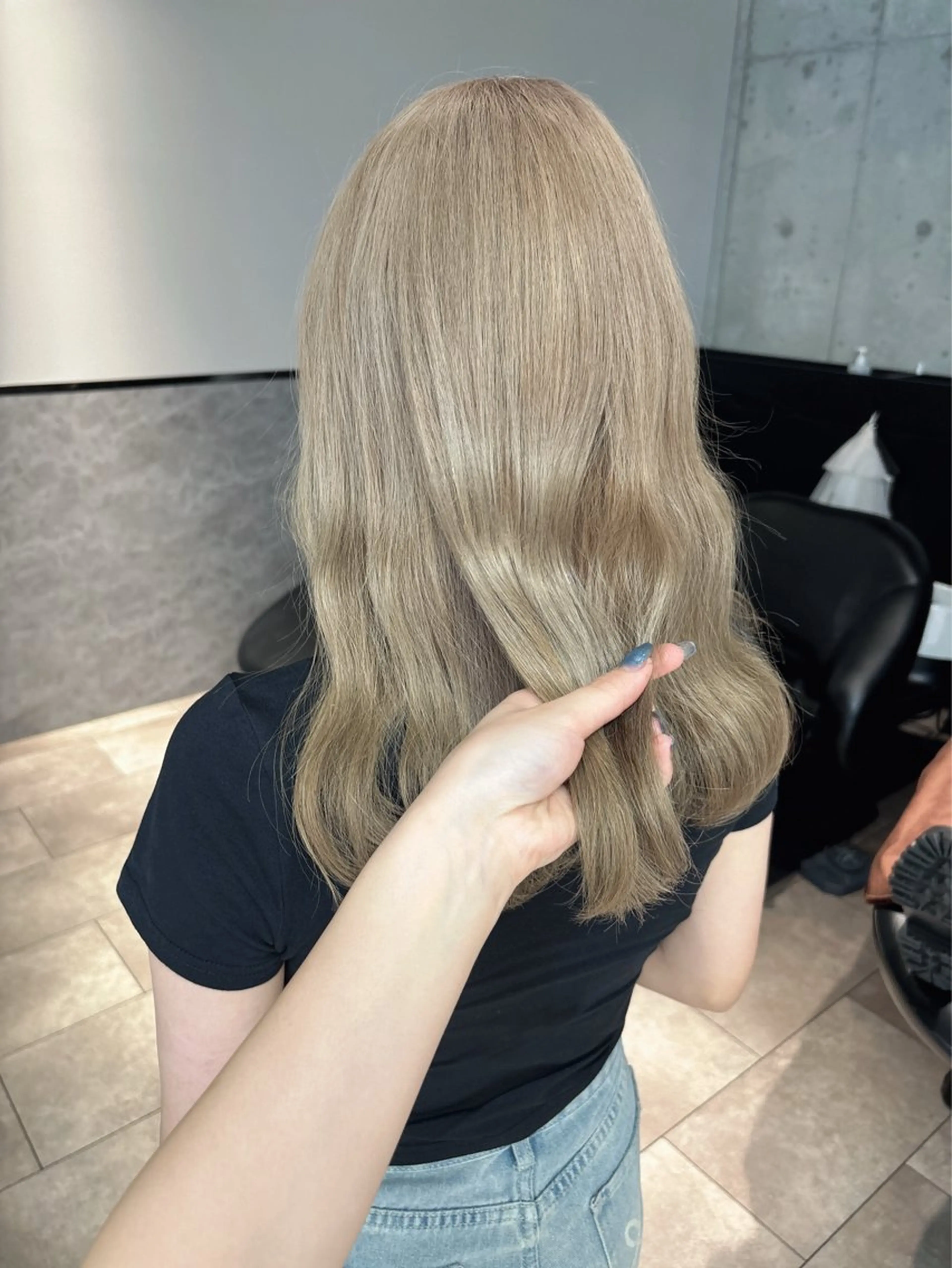 ミディアム ヘアカラー rina／ベージュ ワンホン/韓国ヘアのヘアスタイル