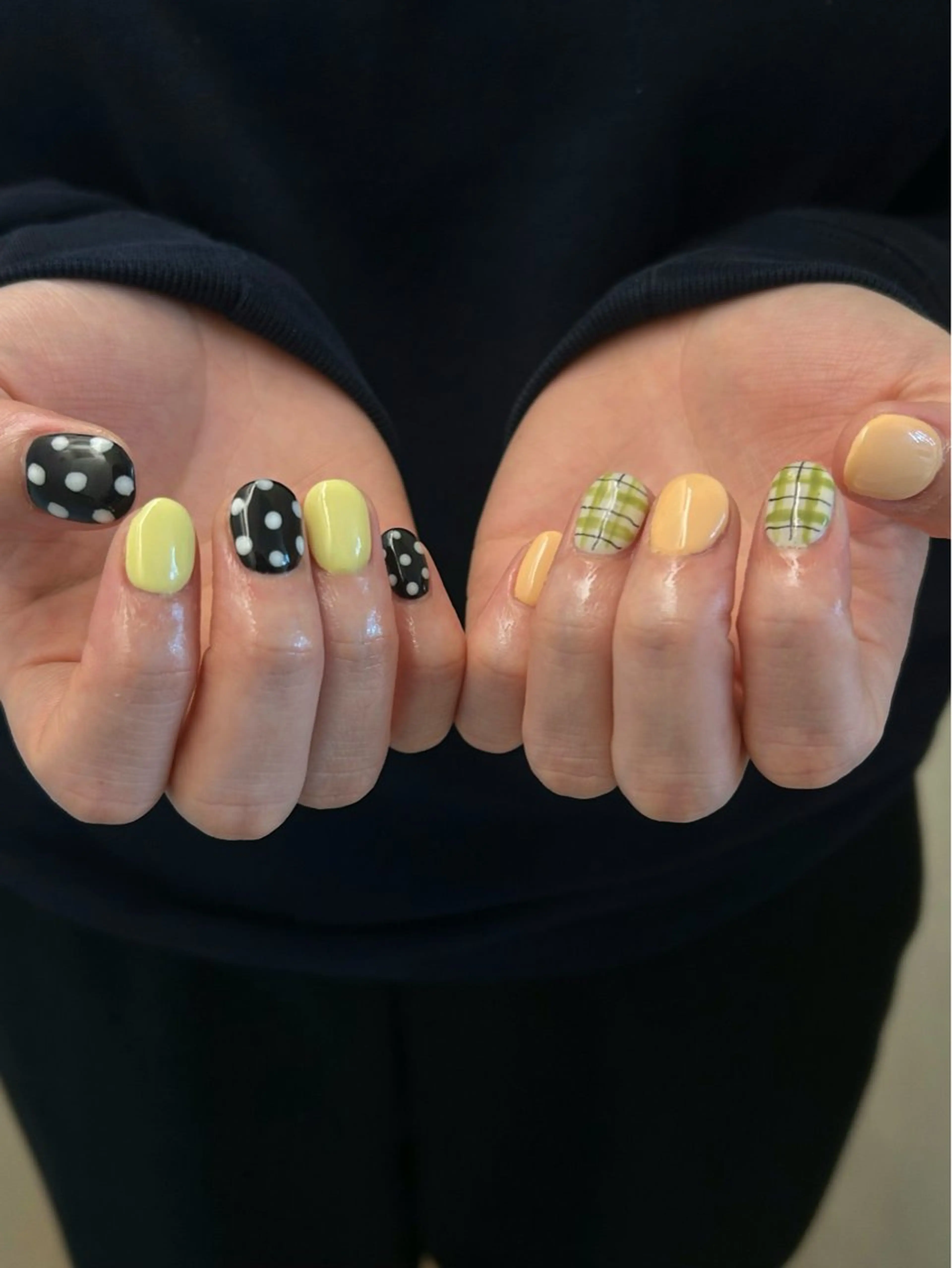 ネイル ハンドネイル 🌟暖色系ハイトーン 🌟AIのヘアスタイル