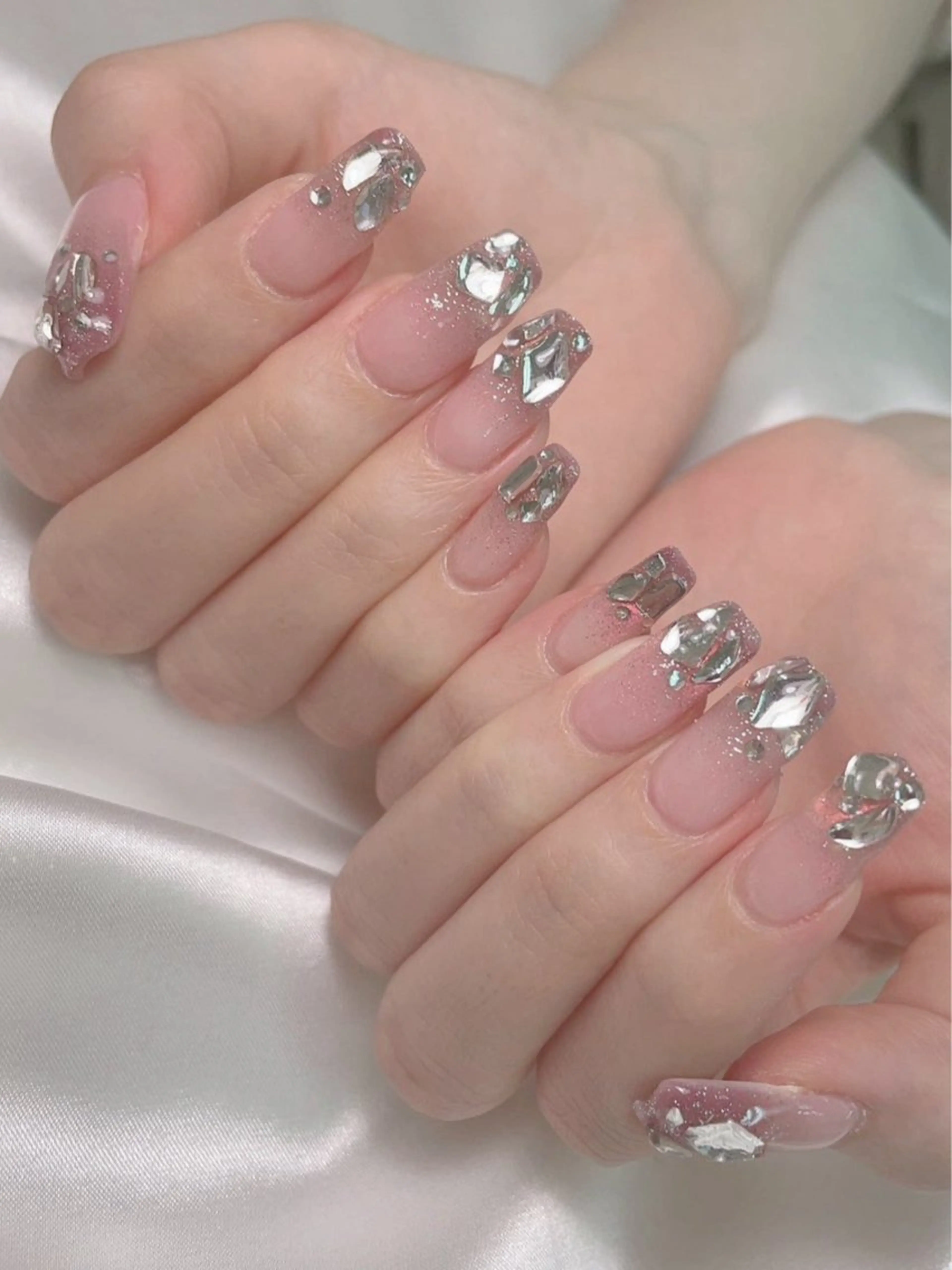 ネイル 持ち込み ハンドネイル lucky nail 歌舞伎町のネイルデザイン