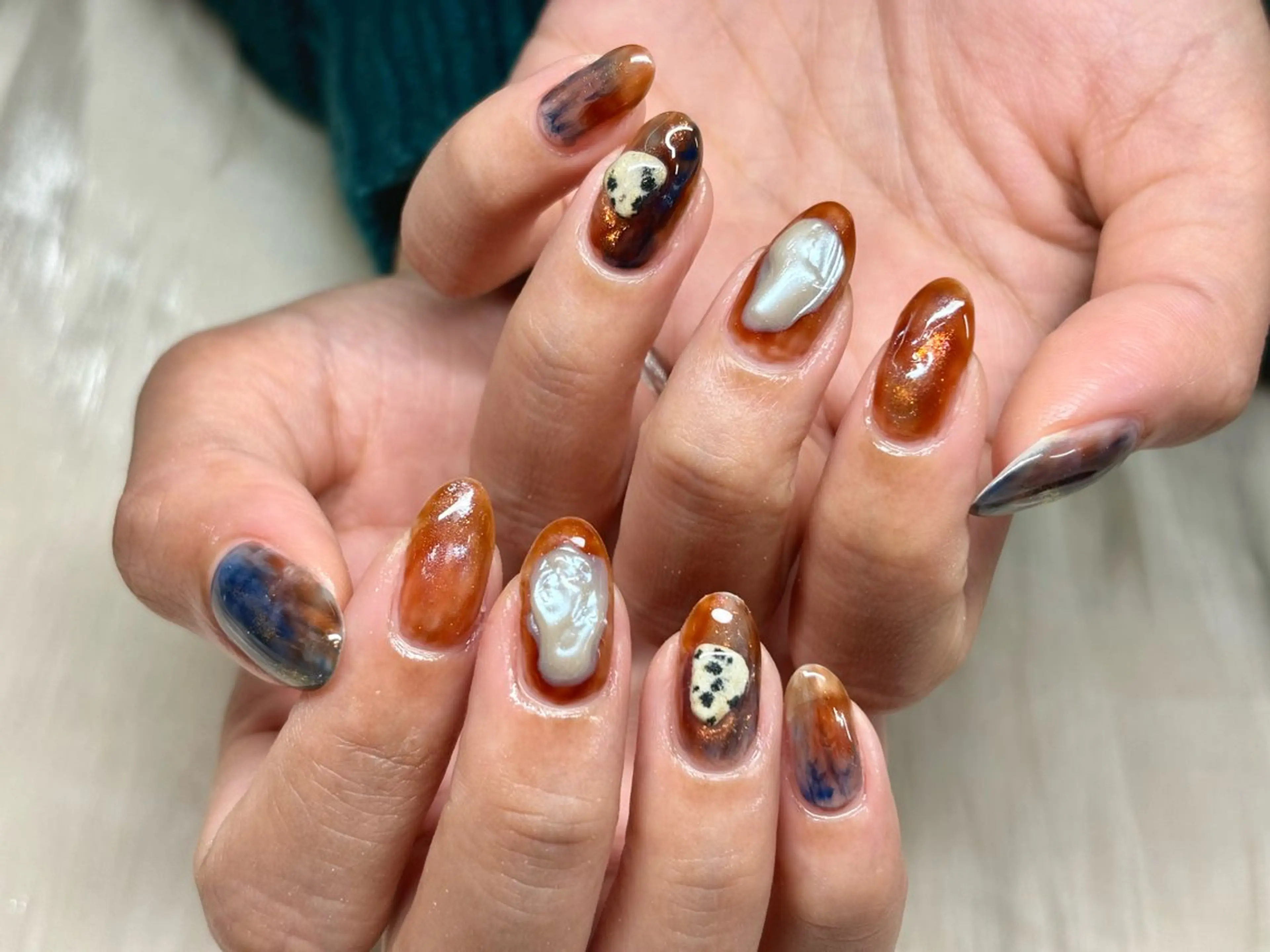 ネイル ニュアンスネイル ハンドネイル ハンドケア N.KIRARI hanaのネイルデザイン