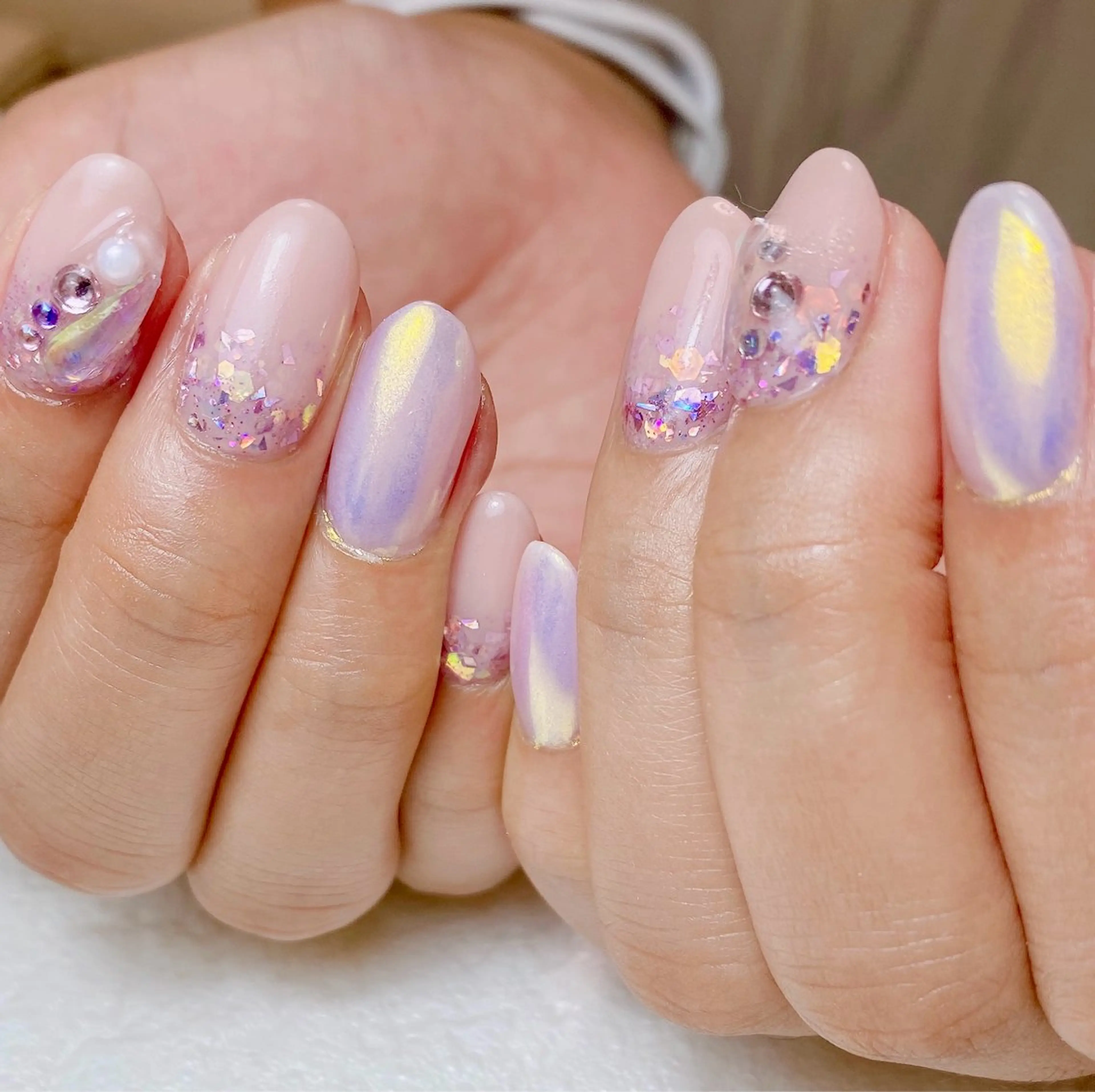 ネイル オーロラネイル 氷ネイル・うるうるネイル ラメ(グリッター) ラメグラデーション ピンク Nail Salon K 🧸美爪育成のネイルデザイン