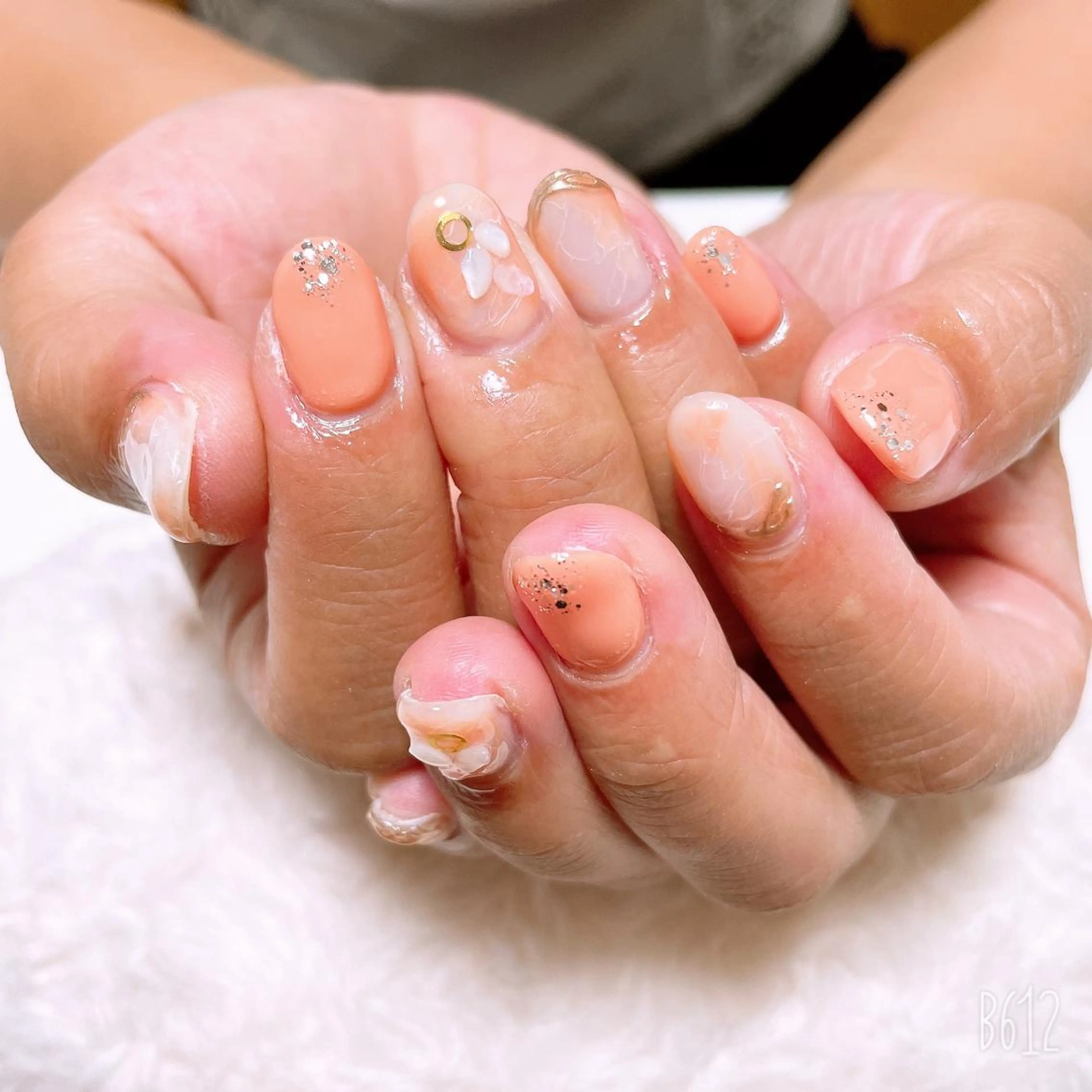 ネイル The Best Beauty受付担当のヘアスタイル